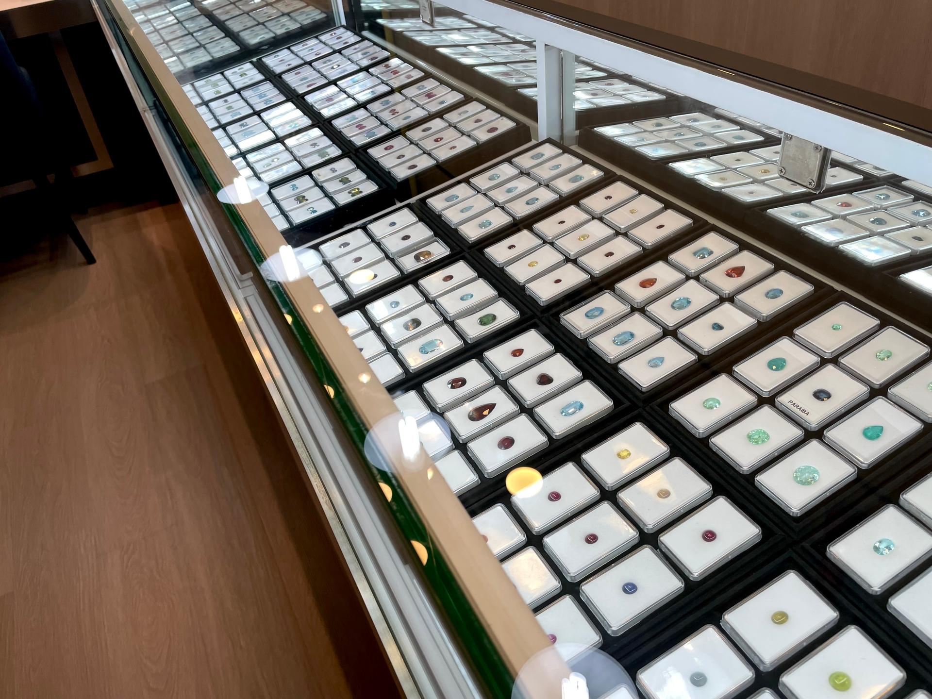 Starlanka Bangkok showroom — Jewelry Trade Center
