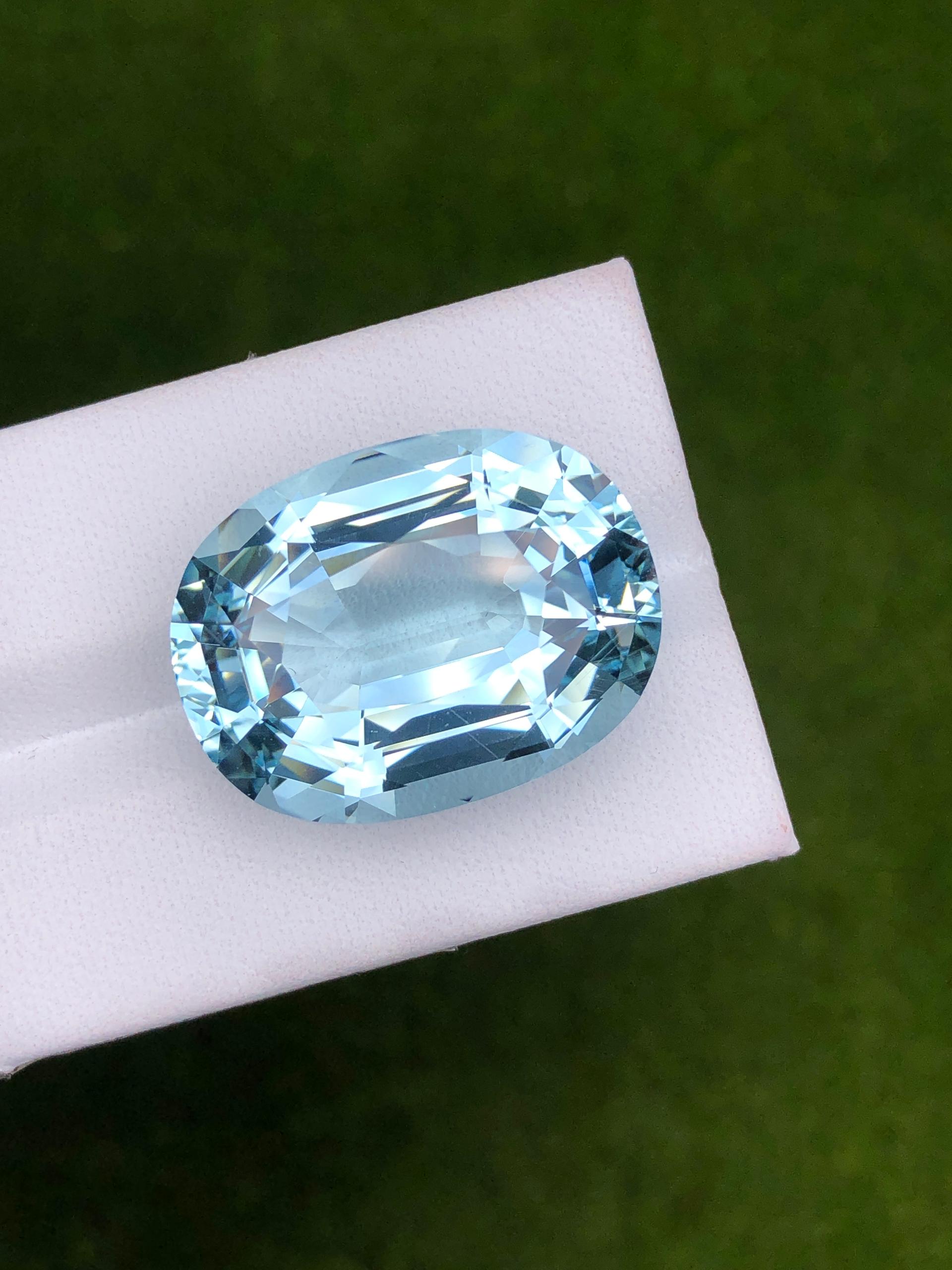 sky blue aquamarine, 25.05ct cushion cut — view 5