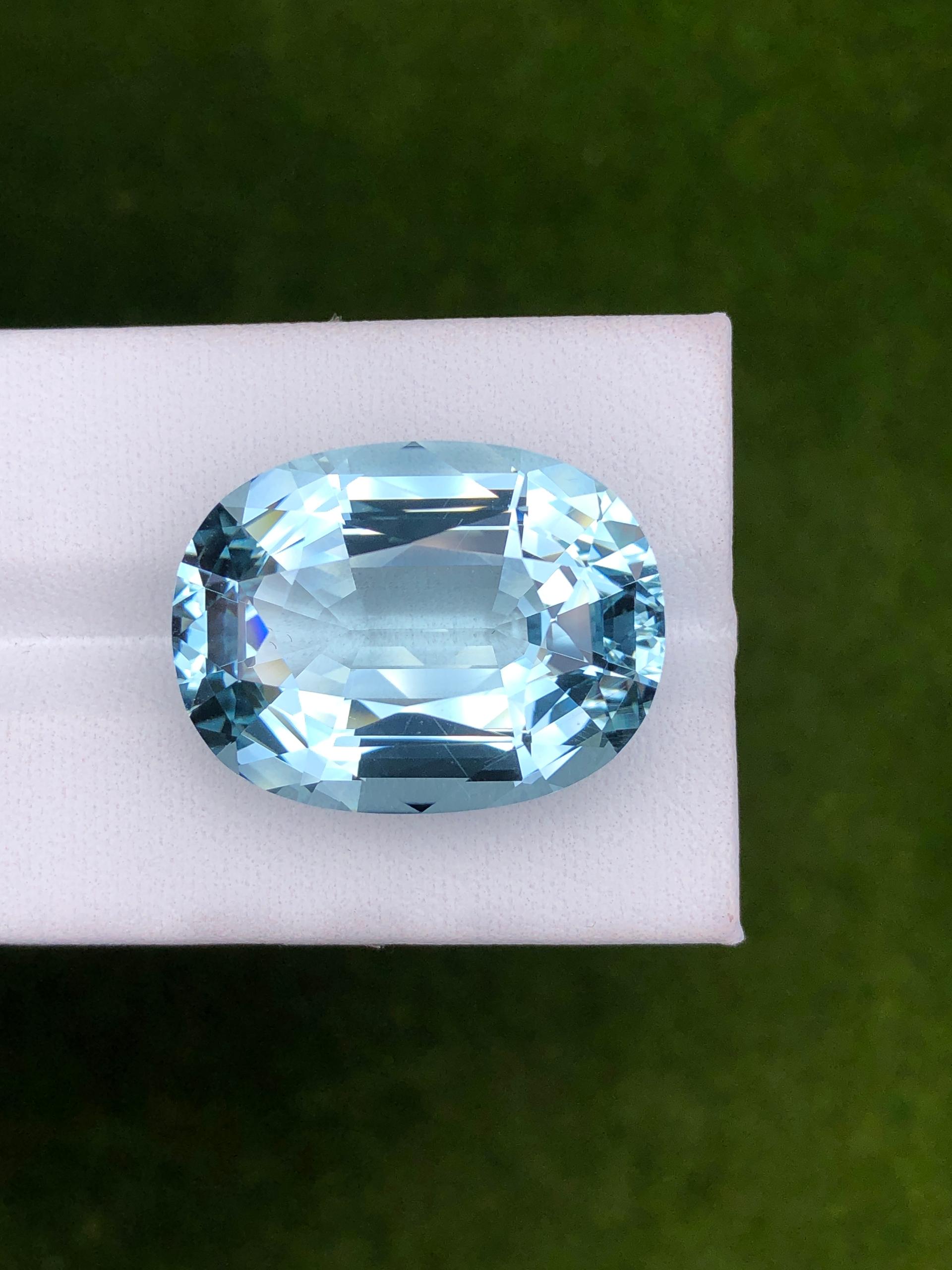 sky blue aquamarine, 25.05ct cushion cut — view 6
