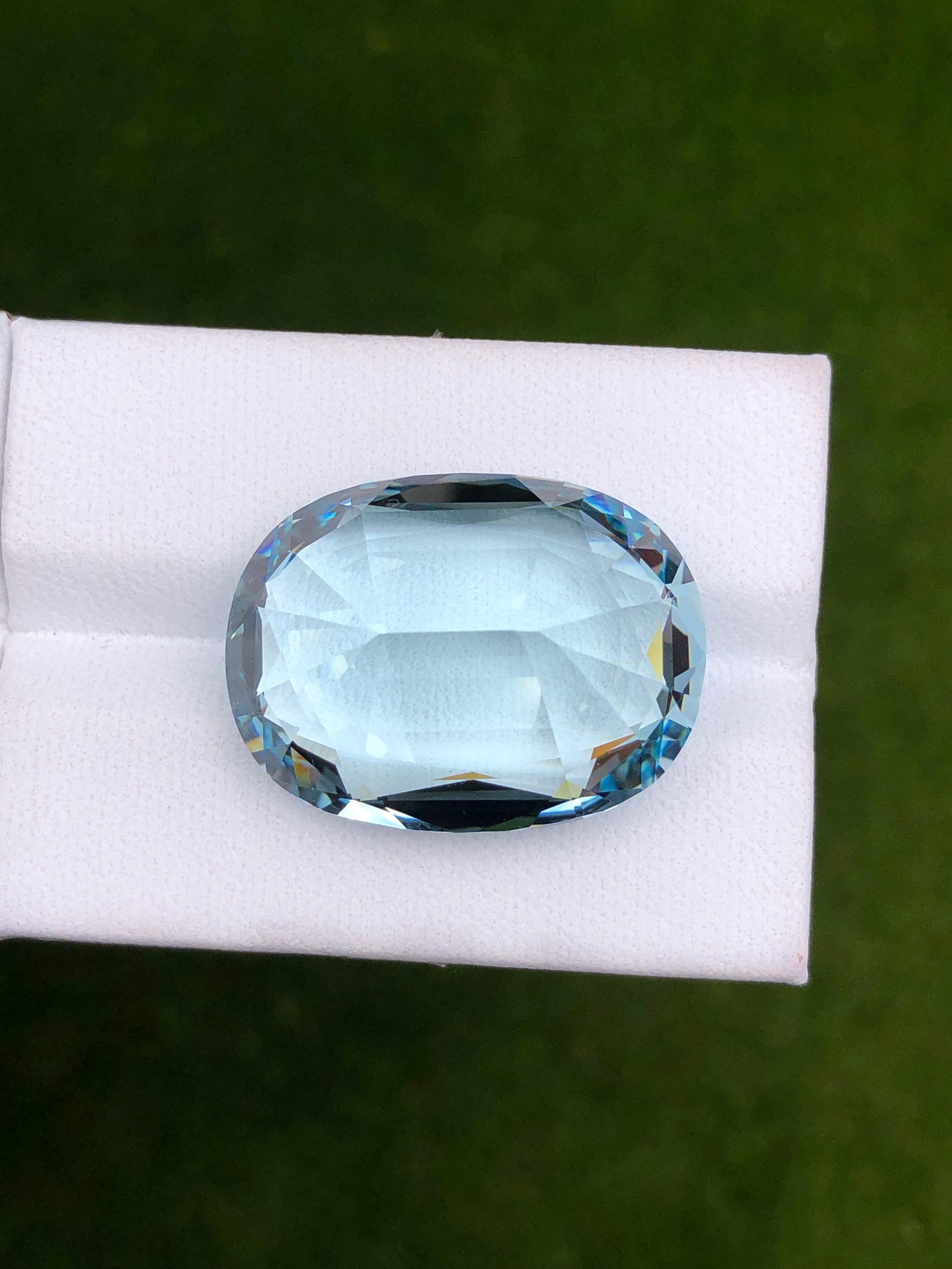 sky blue aquamarine, 25.05ct cushion cut — view 7