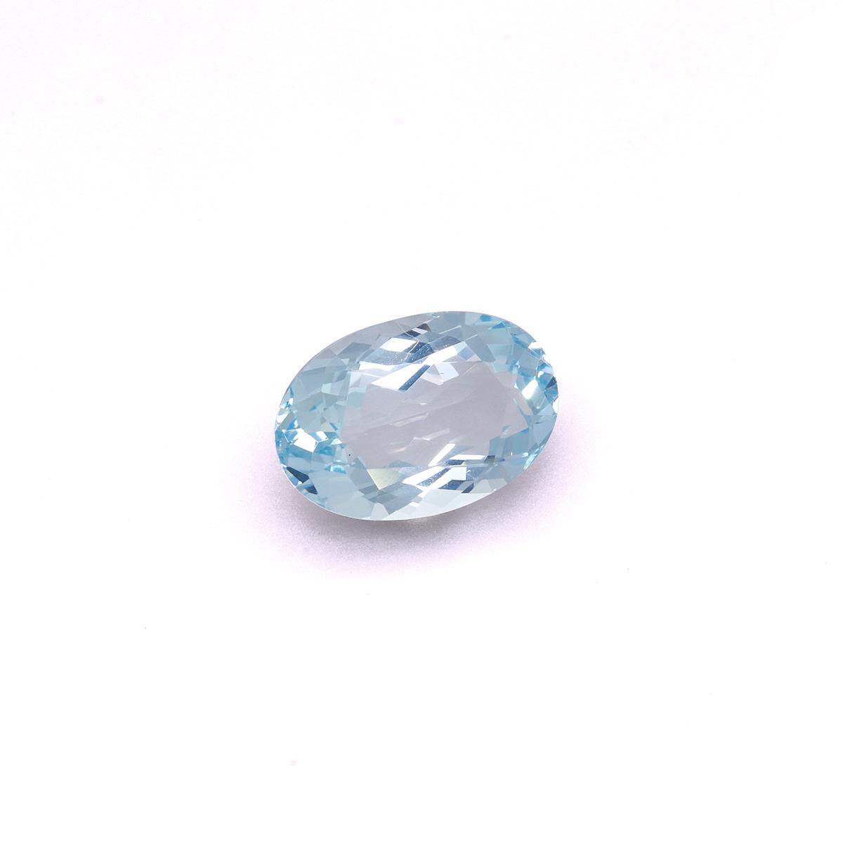 sky blue aquamarine, 3.77ct oval cut — view 3