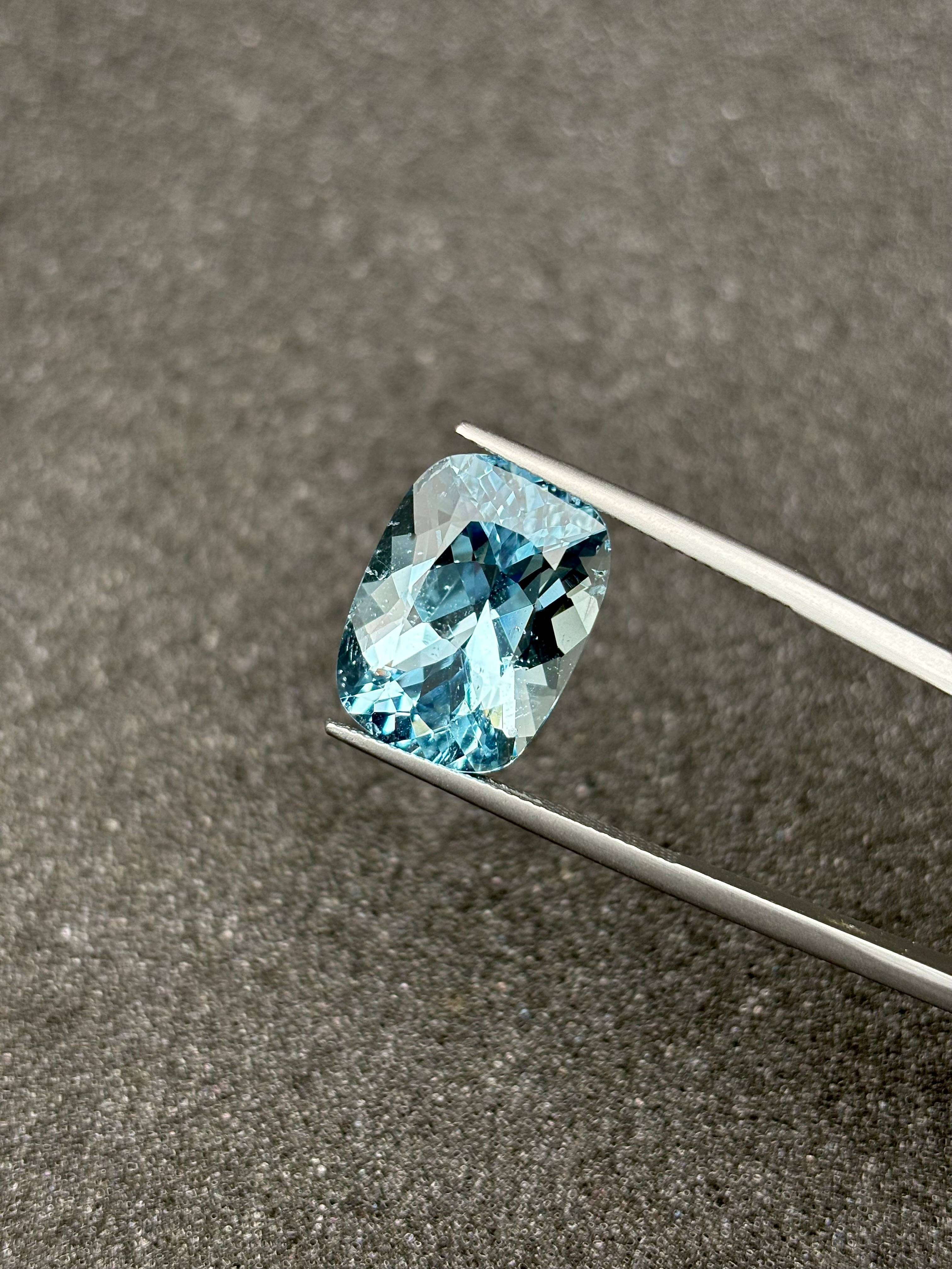 baby blue aquamarine, 11.48ct cushion cut — view 5