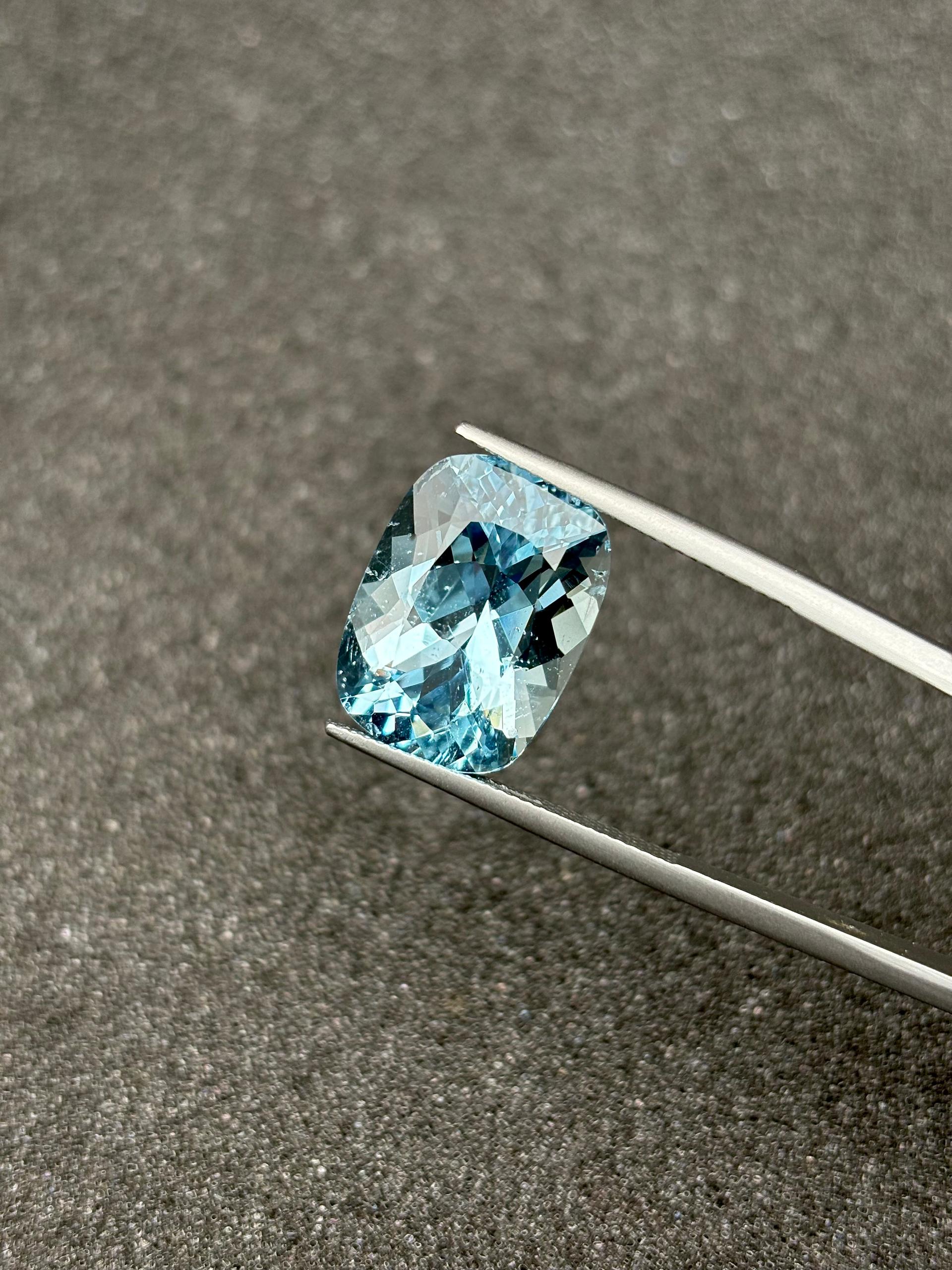 baby blue aquamarine, 11.48ct cushion cut — view 5