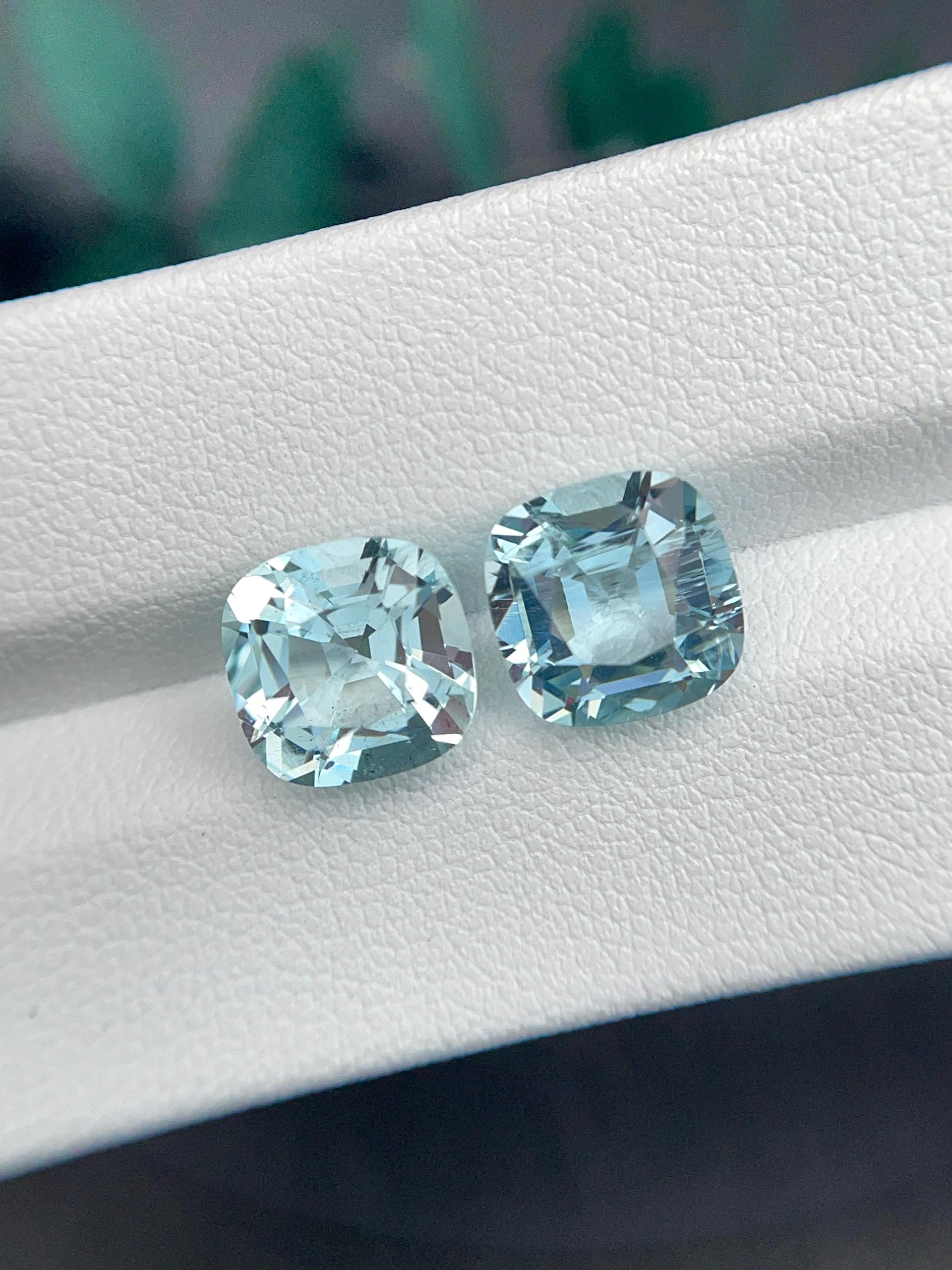 sky blue aquamarine, 6.25ct cushion cut — view 5