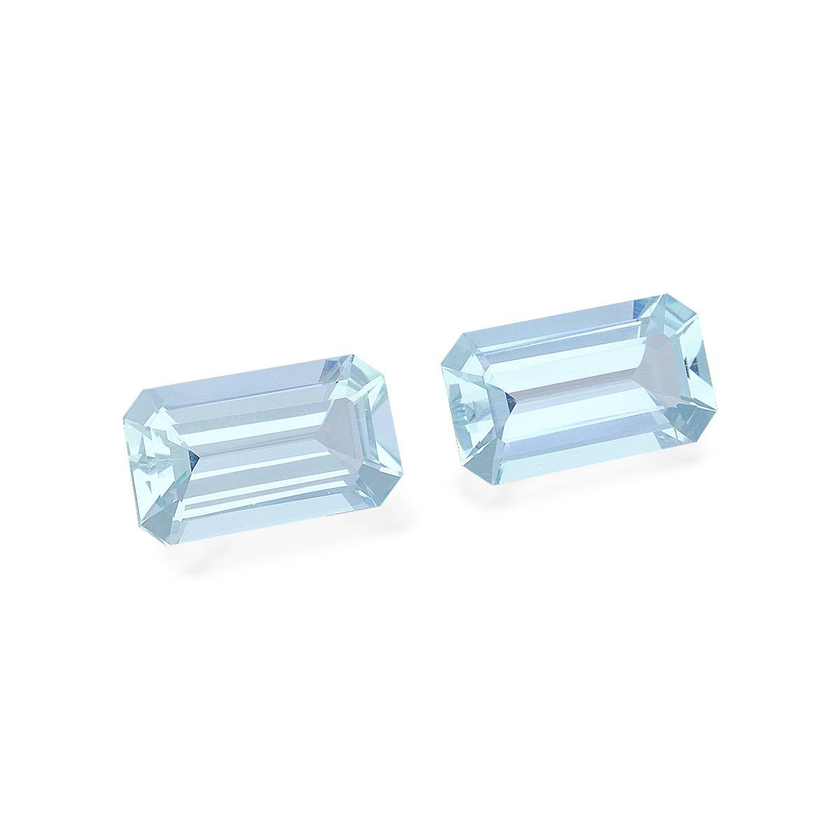 sky blue aquamarine, 8.12ct rectangular cut — view 3