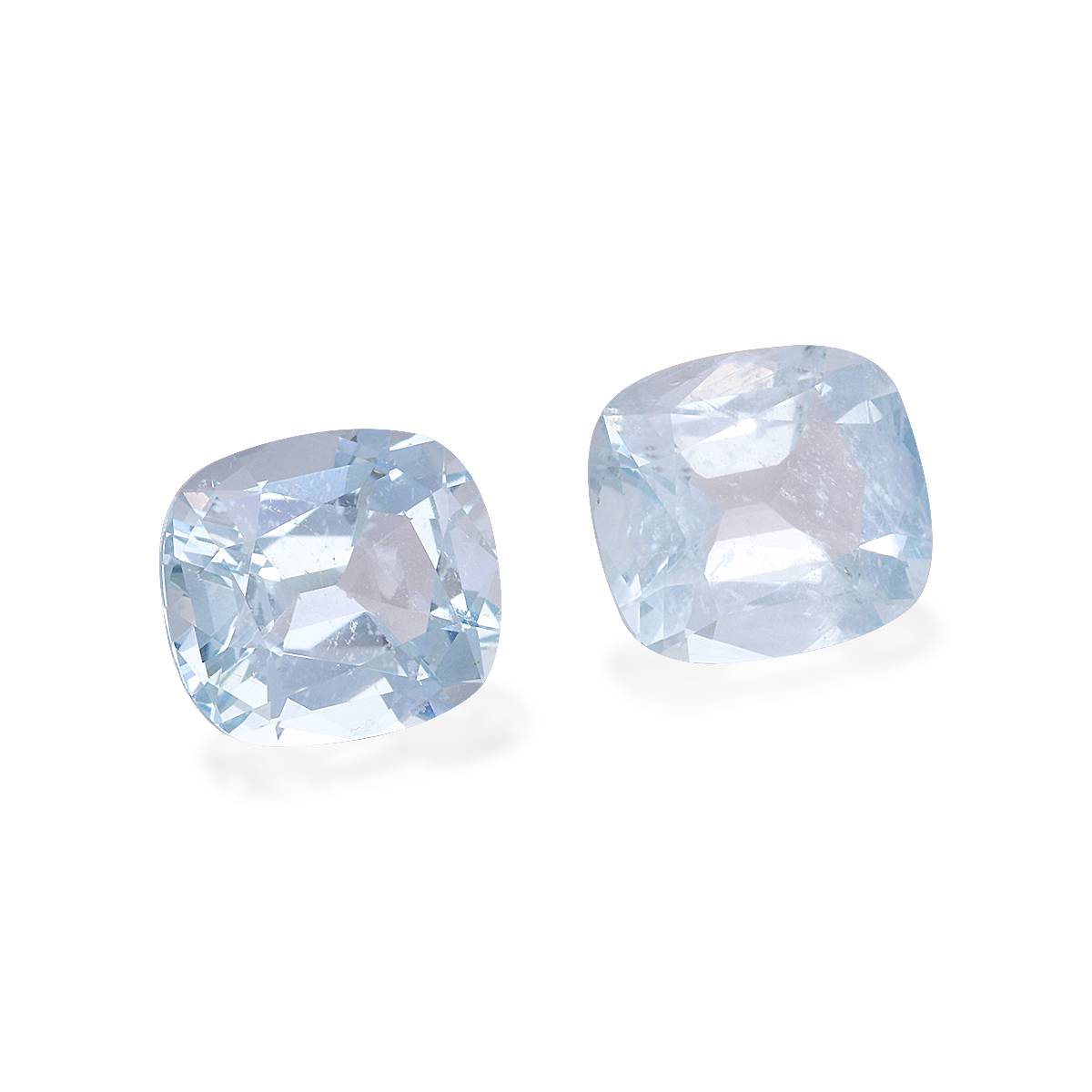 sky blue aquamarine, 8.32ct cushion cut — view 3