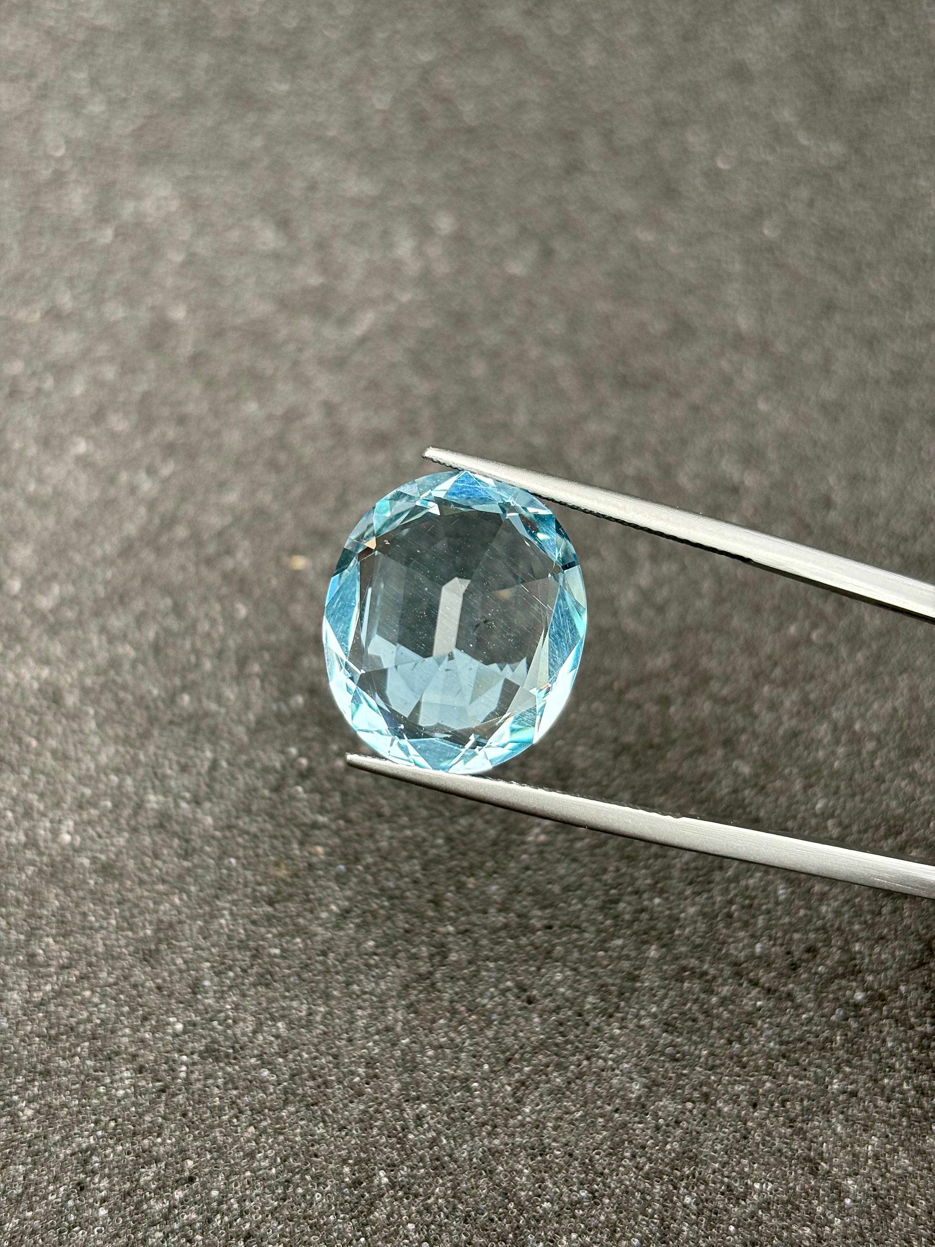 sky blue aquamarine, 15.29ct oval cut — view 6
