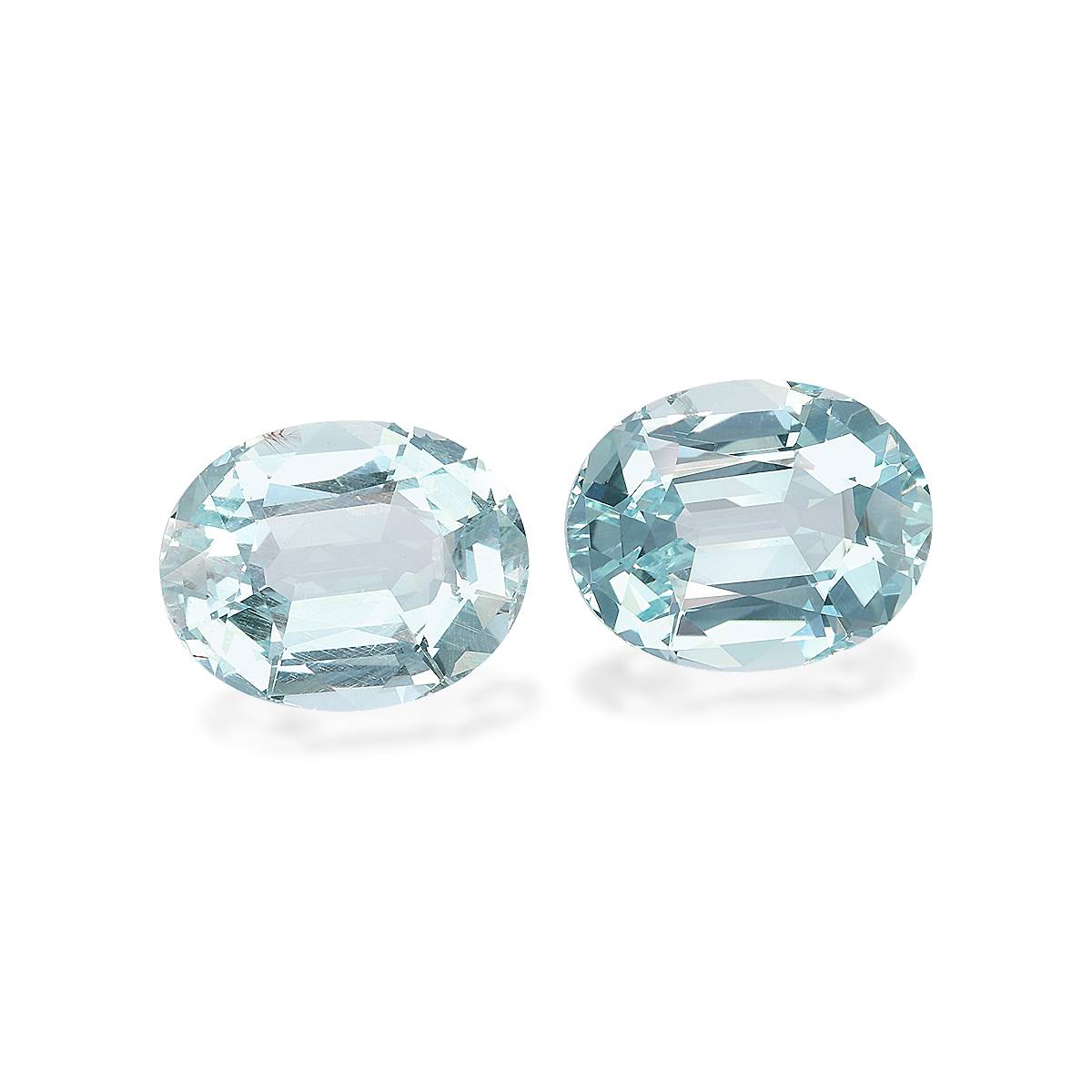 sky blue aquamarine, 13.1ct oval cut — view 3