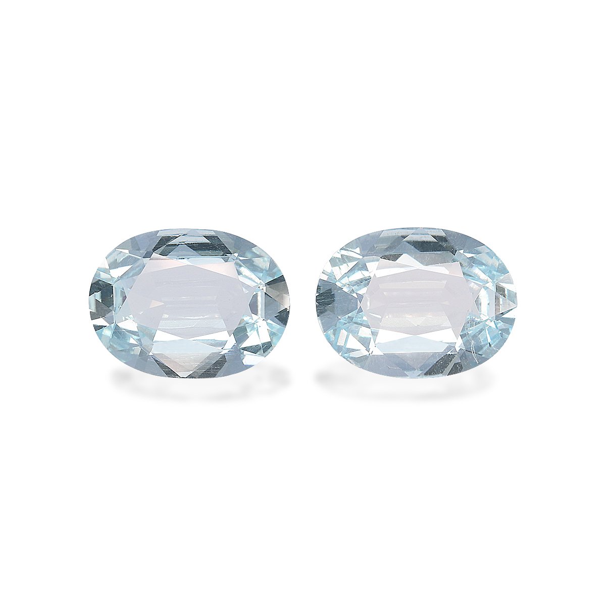 baby blue aquamarine, 8.13ct oval cut — main view