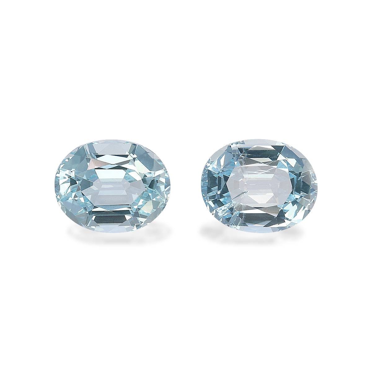 baby blue aquamarine, 5.71ct oval cut — main view