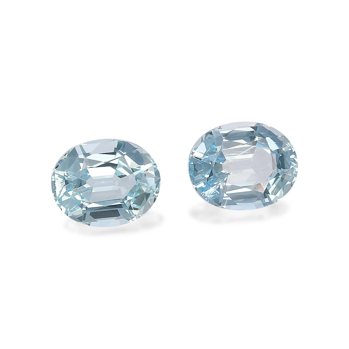 baby blue aquamarine, 5.71ct oval cut — view 3
