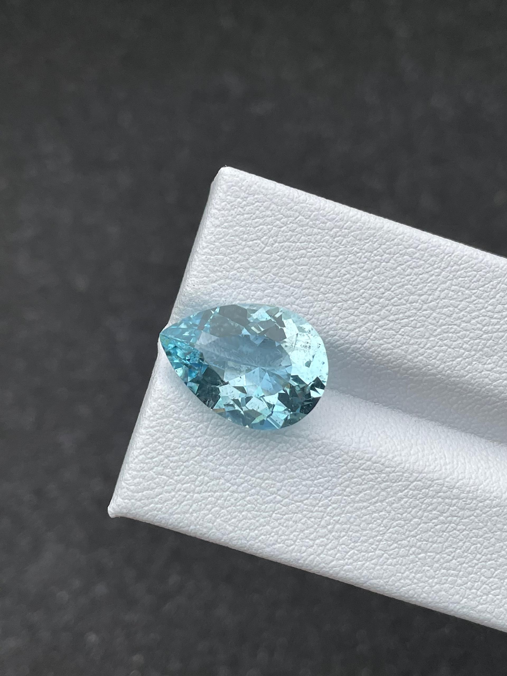 Santa Maria blue aquamarine, 5.53ct pear cut — view 5