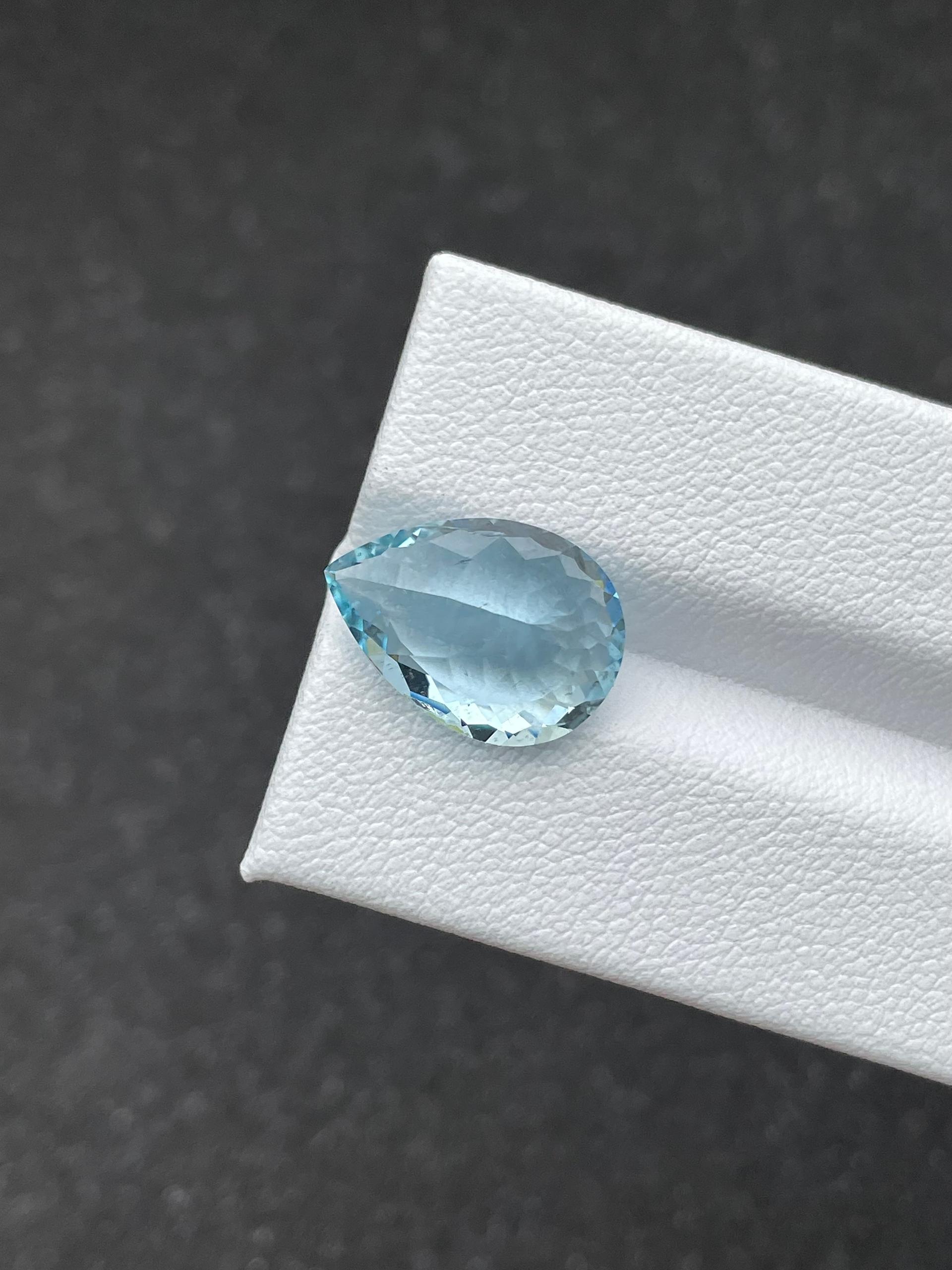 Santa Maria blue aquamarine, 5.53ct pear cut — view 6