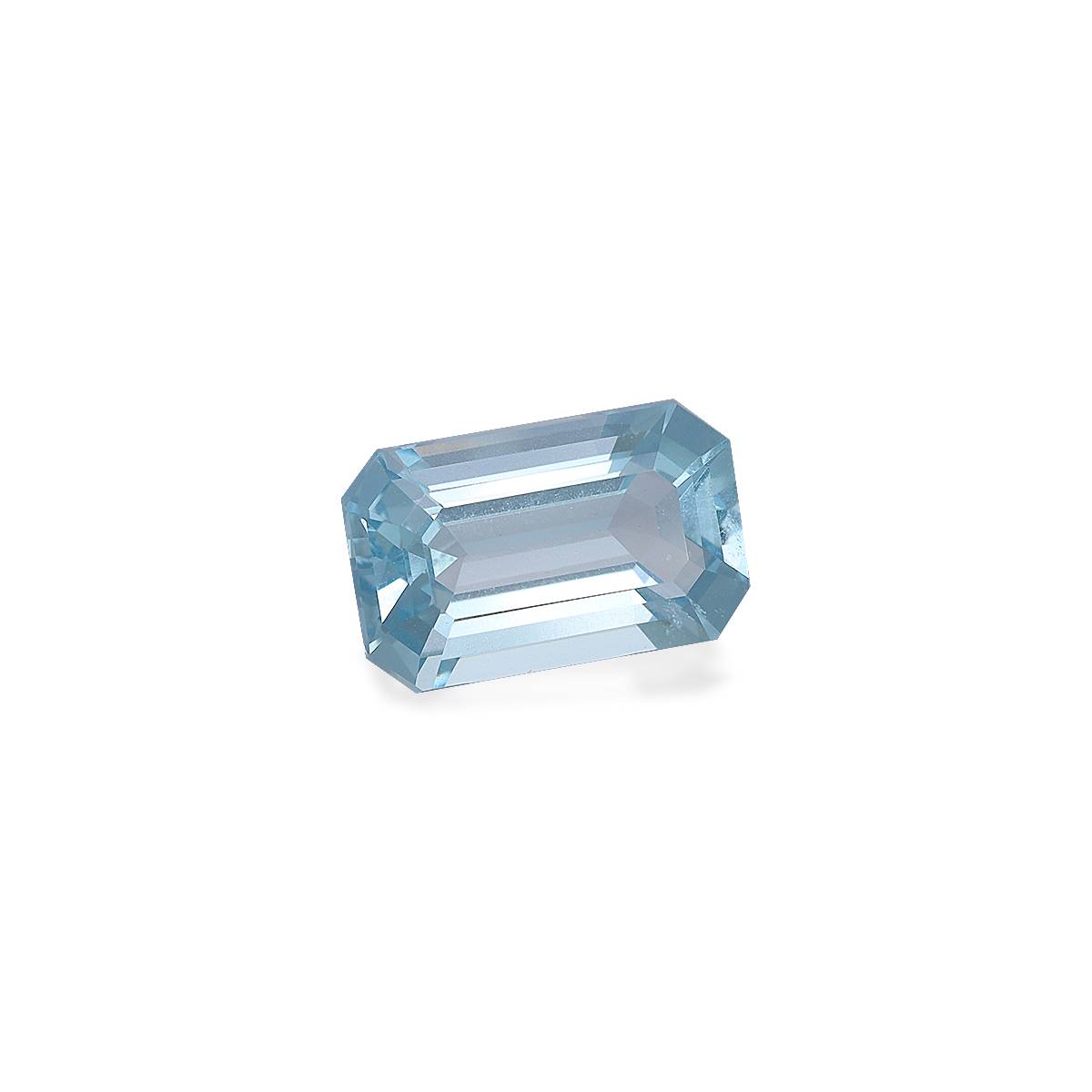 sky blue aquamarine, 2.71ct rectangular cut — view 3