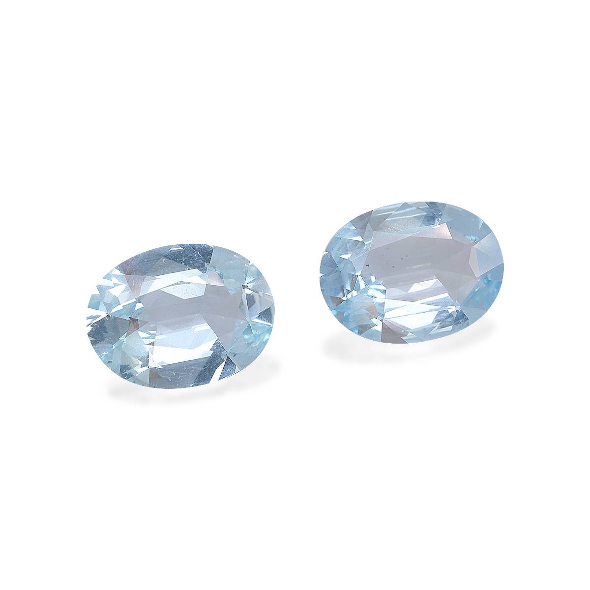 baby blue aquamarine, 7.95ct oval cut — view 3