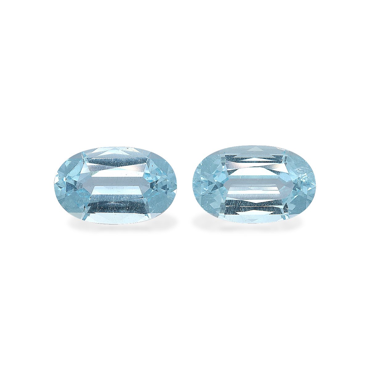 baby blue aquamarine, 11.46ct oval cut — main view
