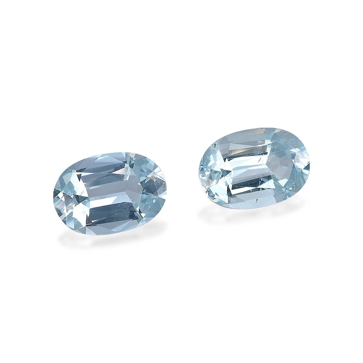 baby blue aquamarine, 9.34ct oval cut — view 3