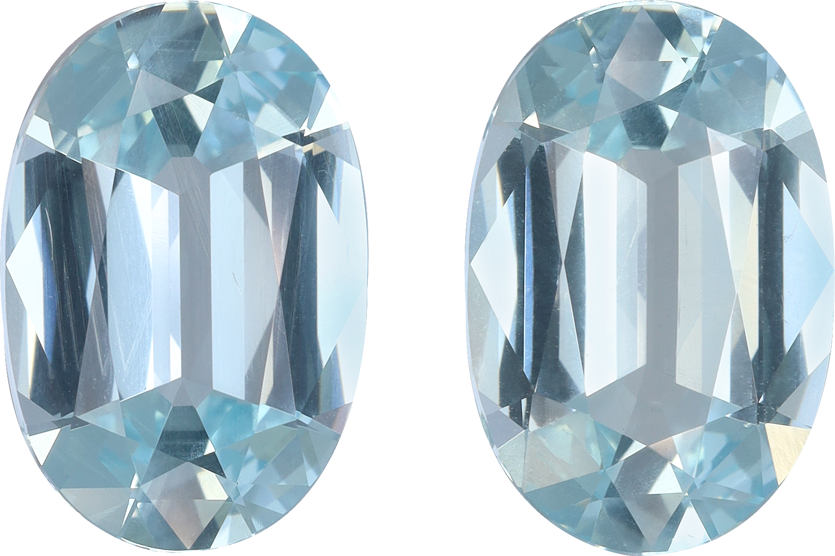 Oval cut aquamarine, 15.16 by 10.17 mm, shown at actual size
