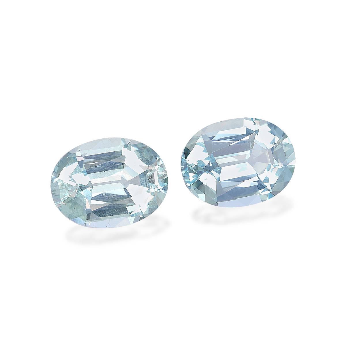 sky blue aquamarine, 7.66ct oval cut — view 3