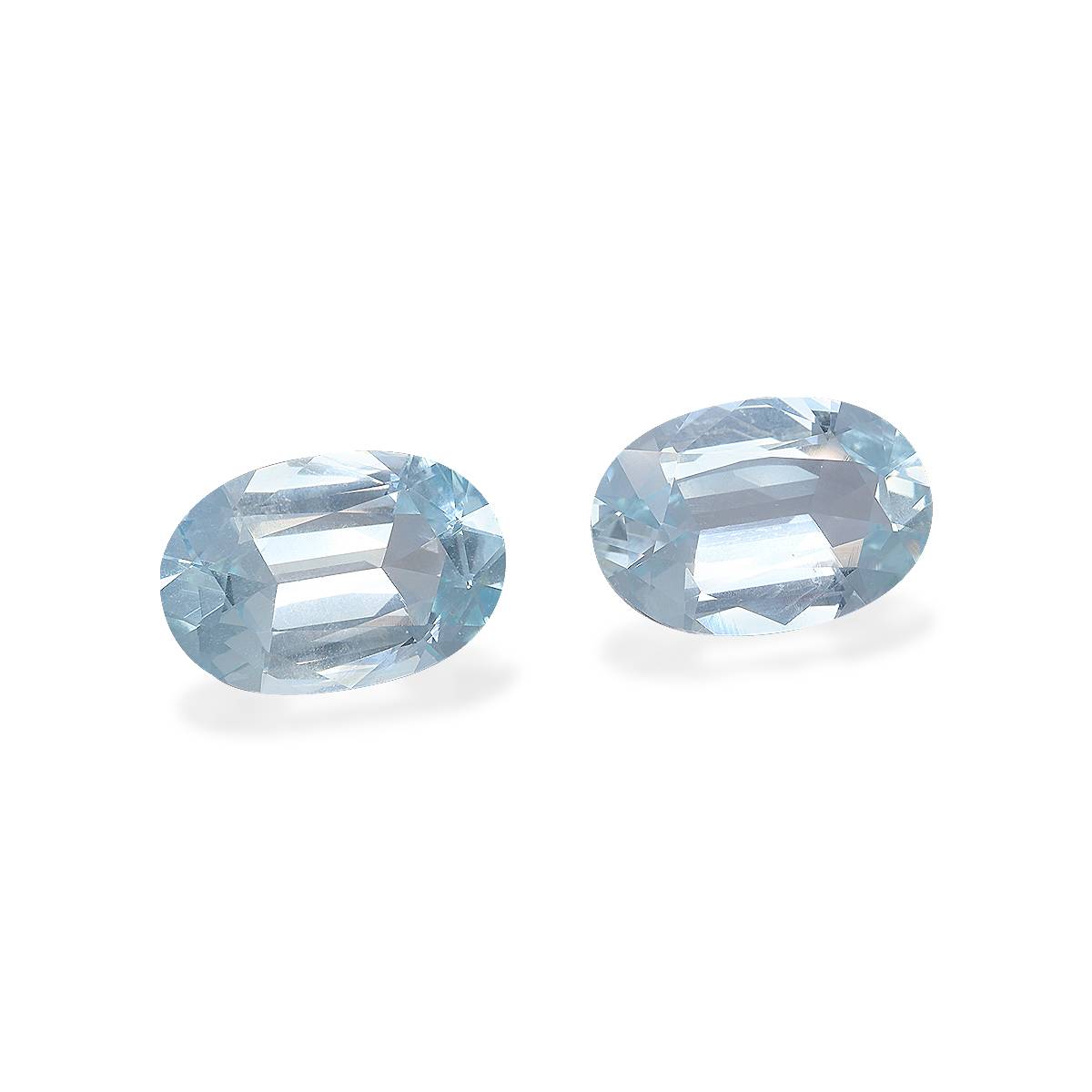 baby blue aquamarine, 13.71ct oval cut — view 3