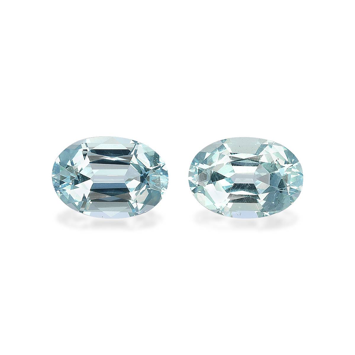 baby blue aquamarine, 9.47ct oval cut — main view
