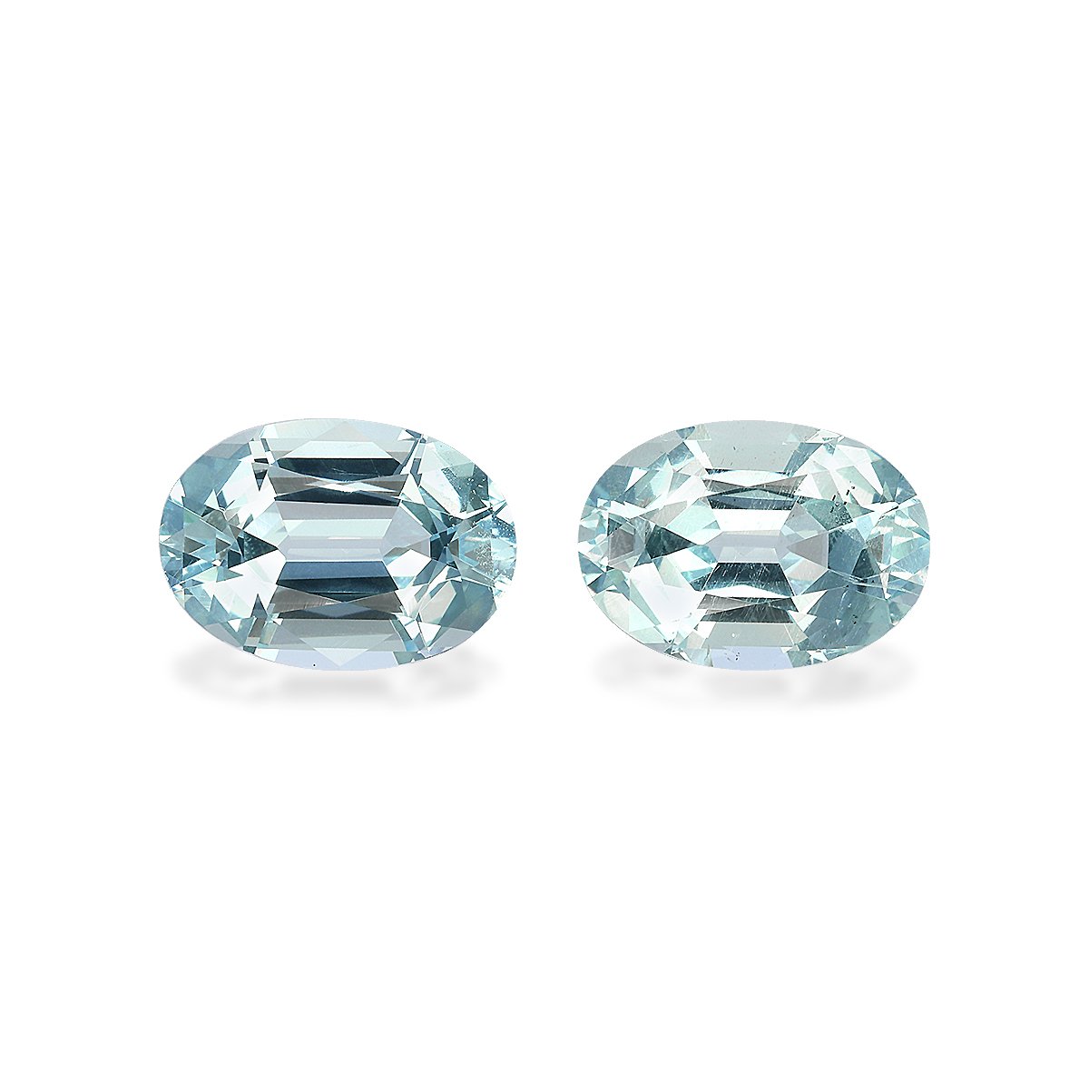 baby blue aquamarine, 9.47ct oval cut — main view