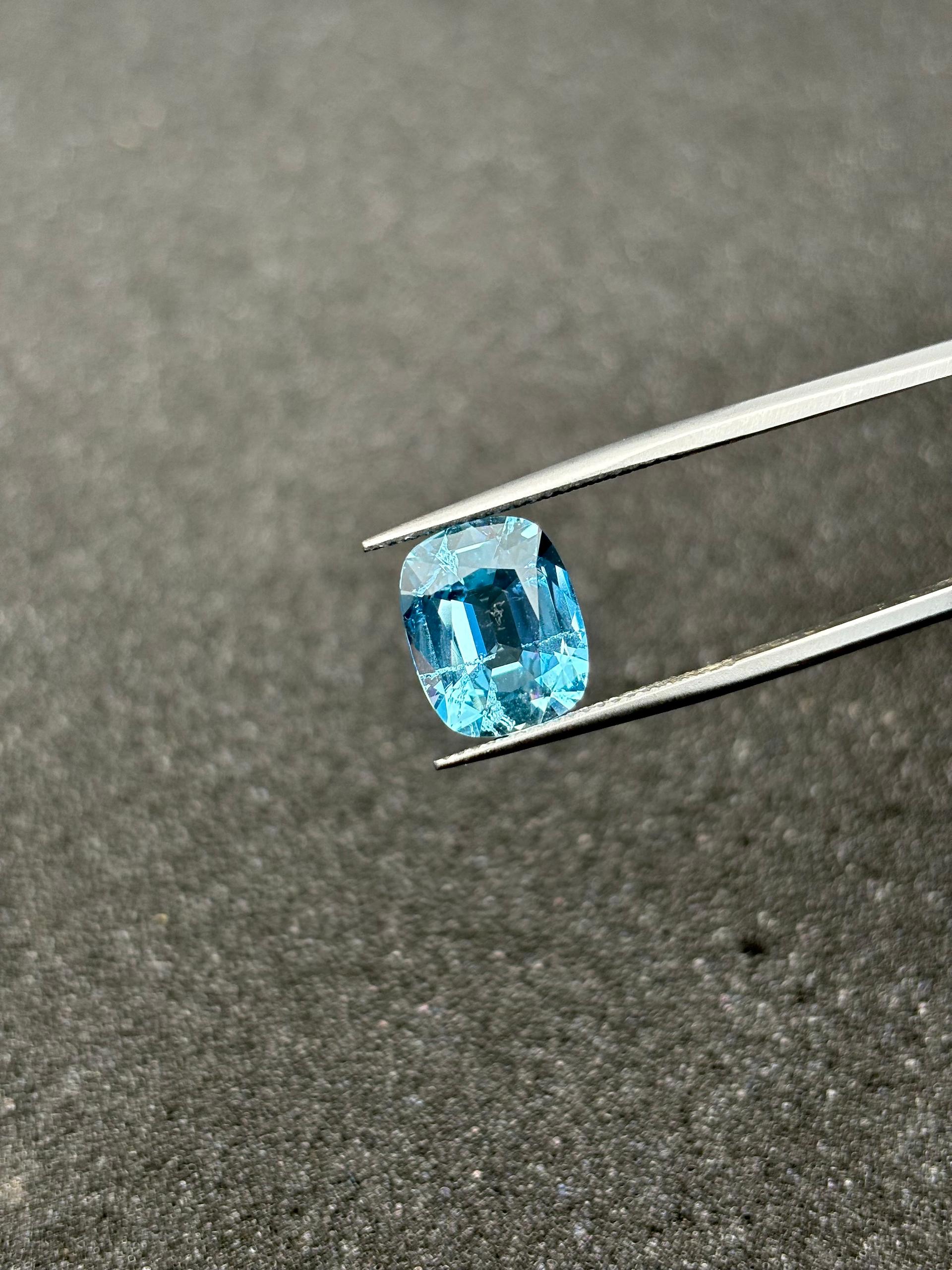 Santa Maria blue aquamarine, 4.19ct cushion cut — view 6