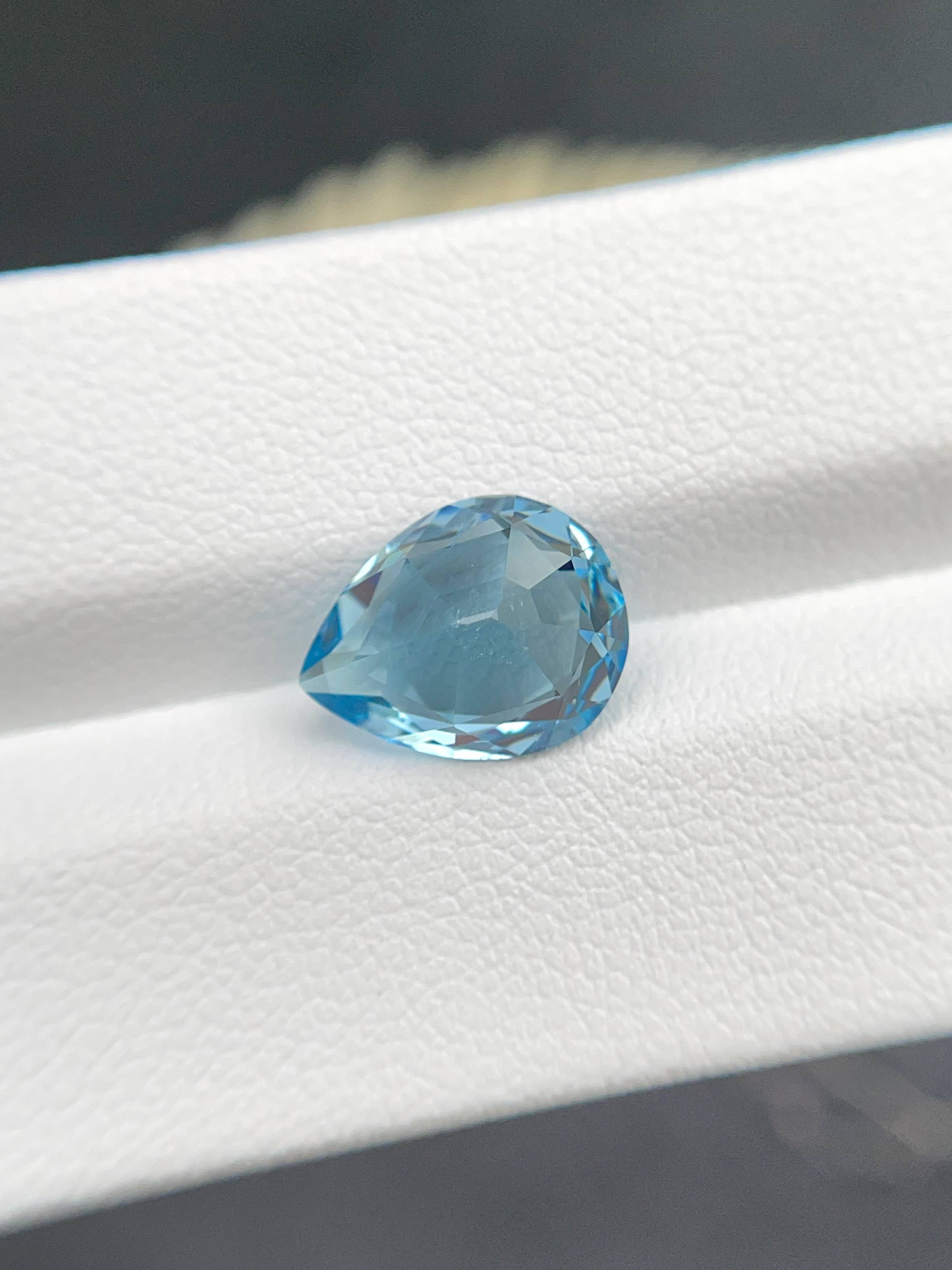 Santa Maria blue aquamarine, 3.62ct pear cut — view 6