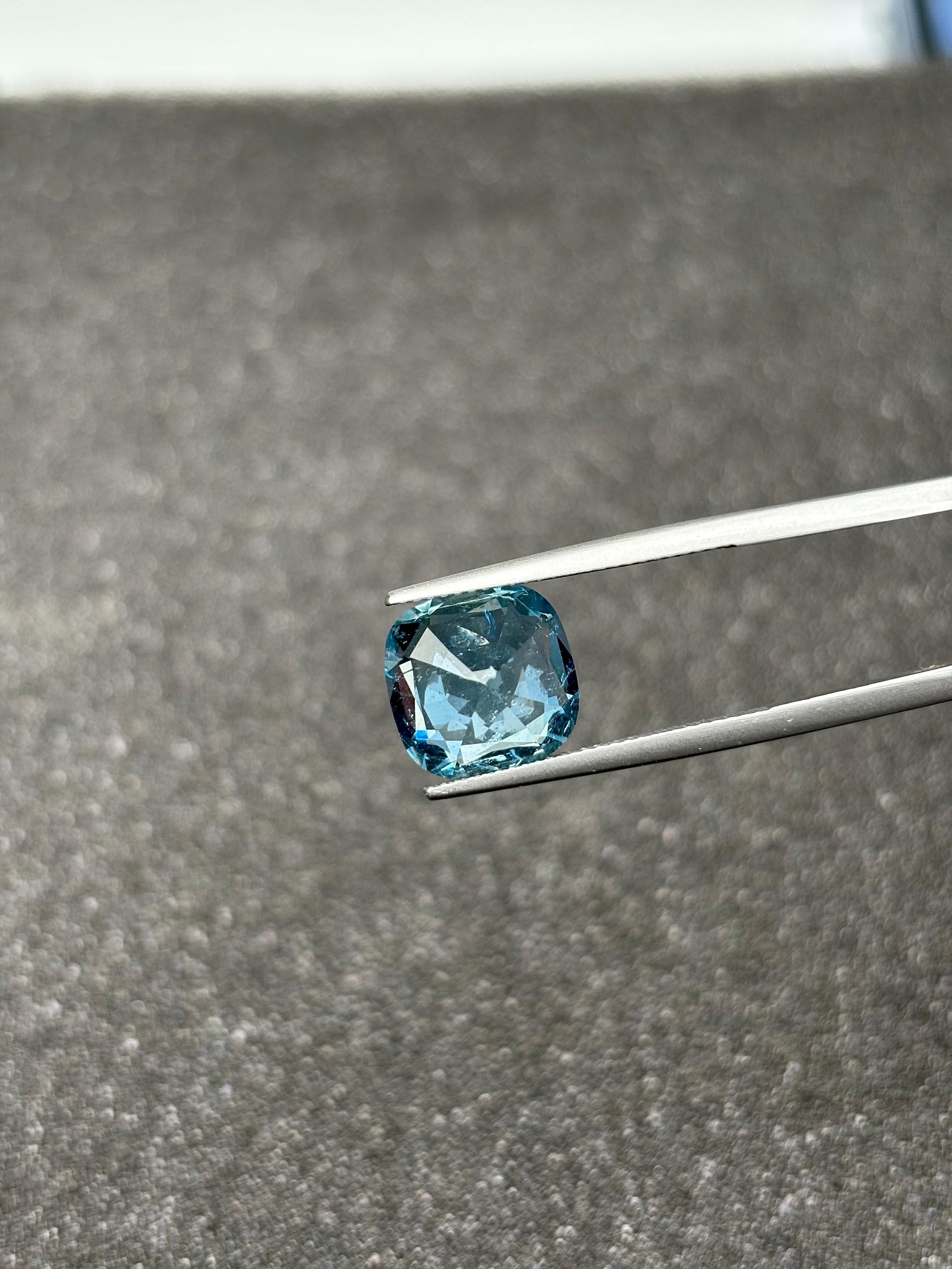 Santa Maria blue aquamarine, 4.76ct cushion cut — view 6