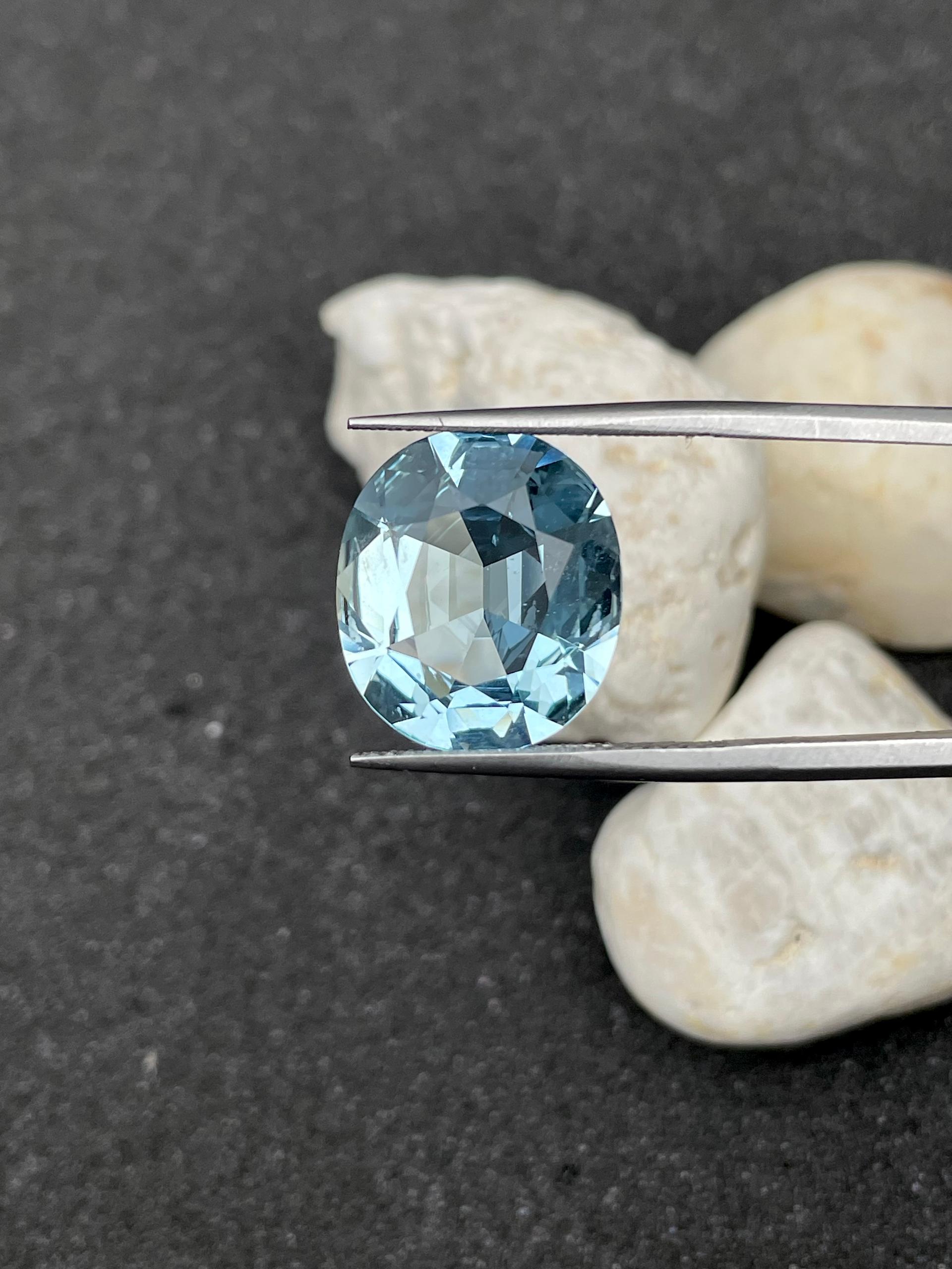baby blue aquamarine, 7.82ct oval cut — view 5