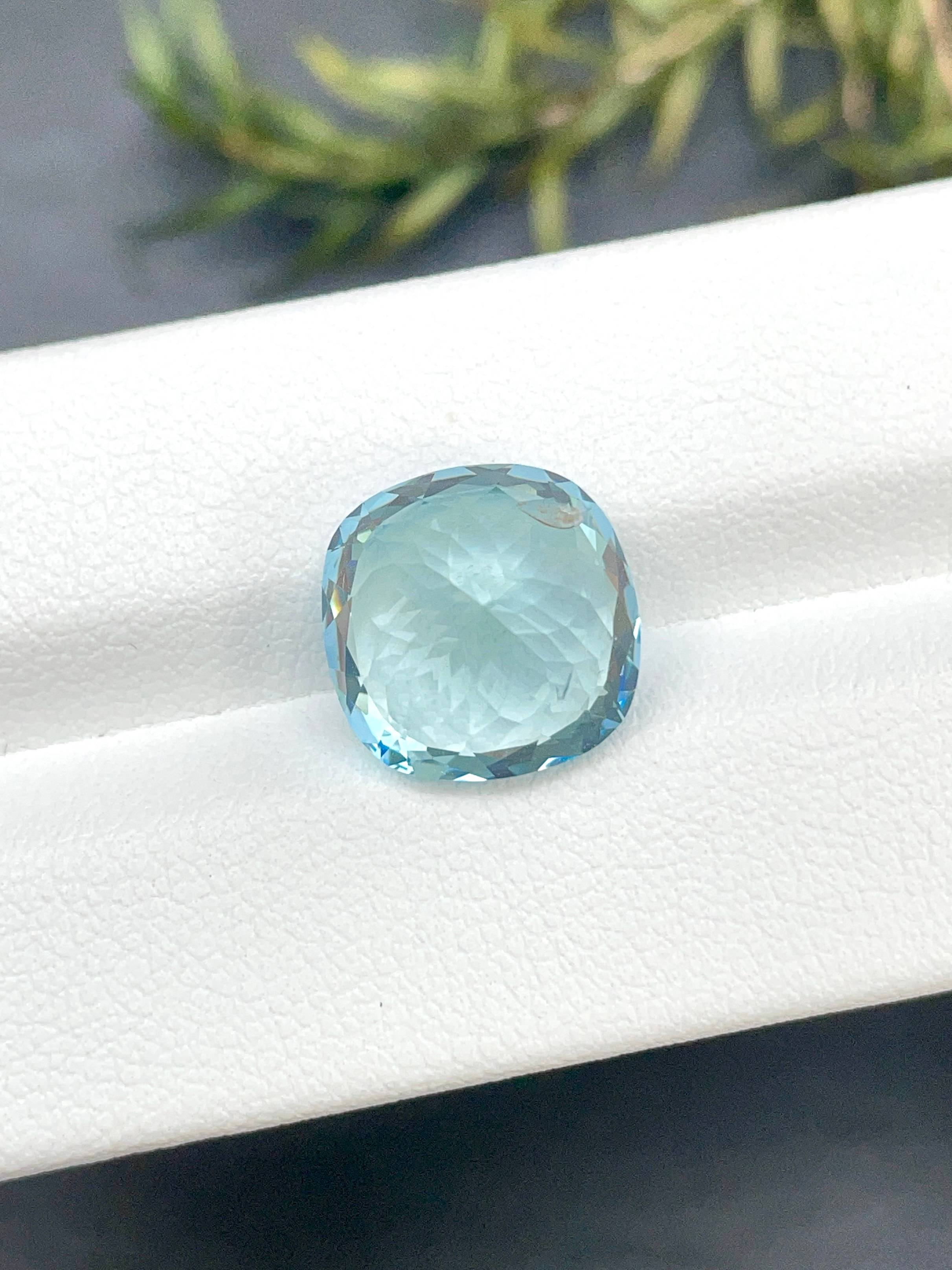 sky blue aquamarine, 7.13ct cushion cut — view 6