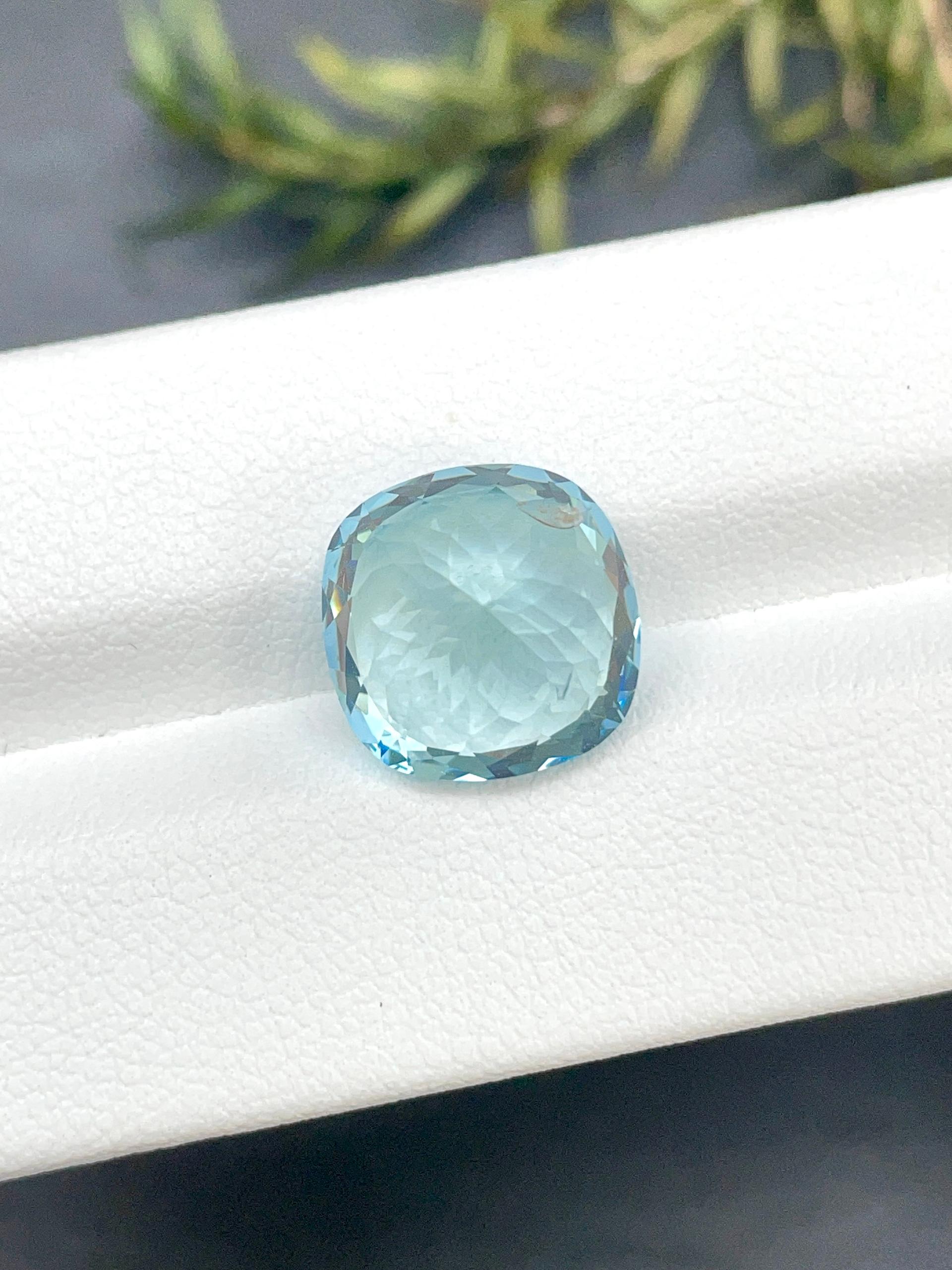 sky blue aquamarine, 7.13ct cushion cut — view 6