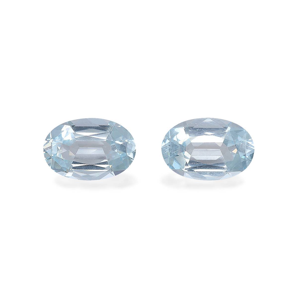 sky blue aquamarine, 8.91ct oval cut — main view