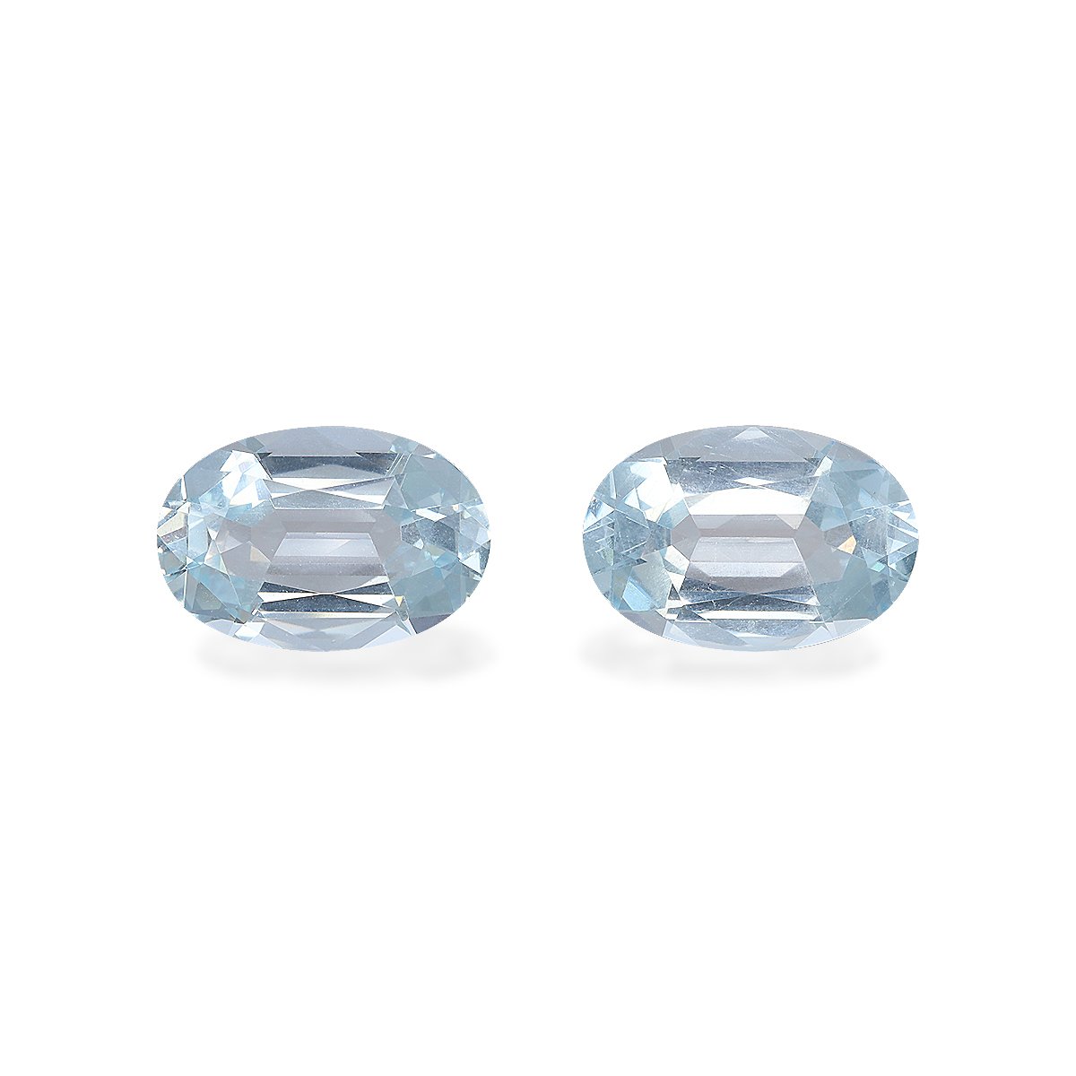 sky blue aquamarine, 8.91ct oval cut — main view