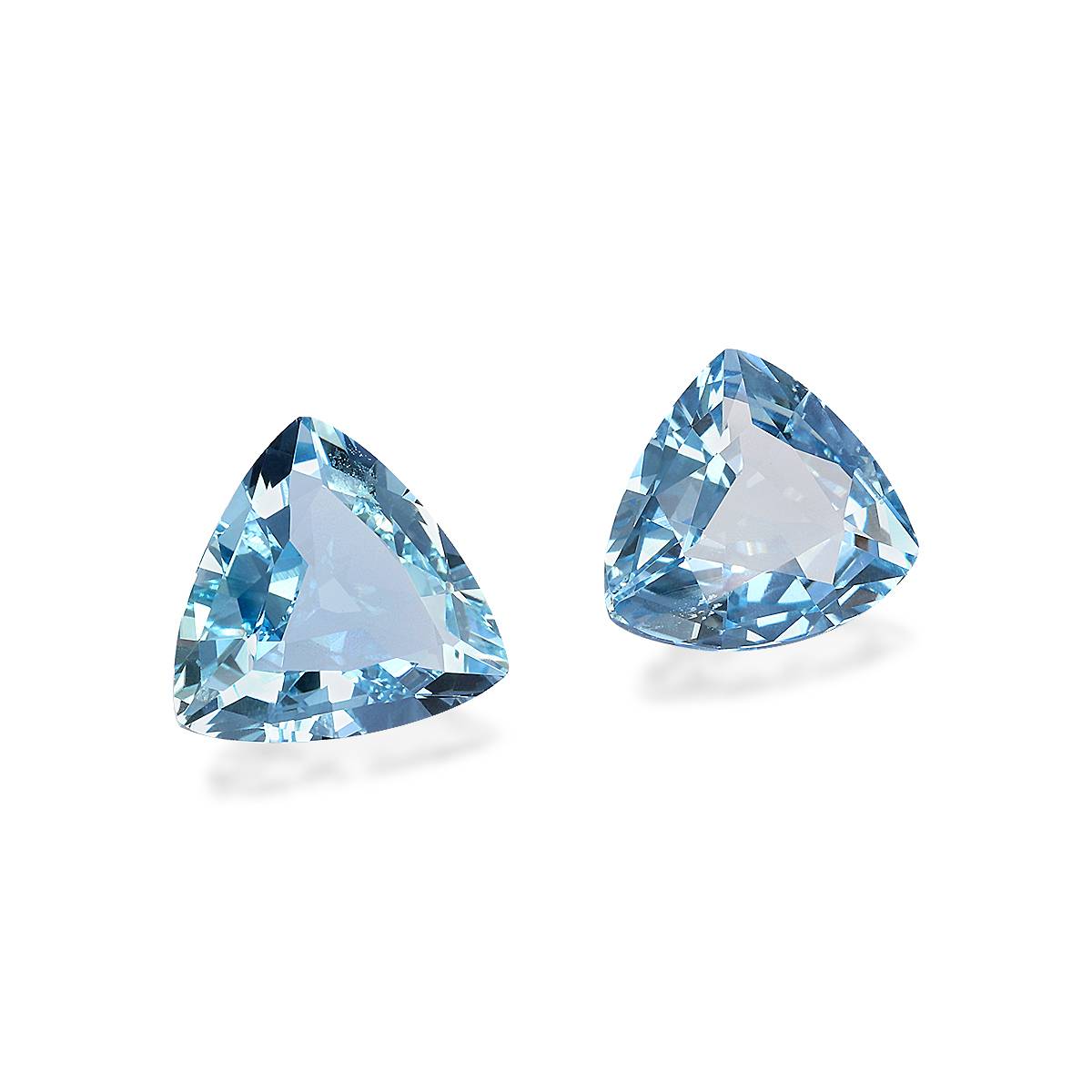 Santa Maria blue aquamarine, 2.87ct trilliant cut — view 3