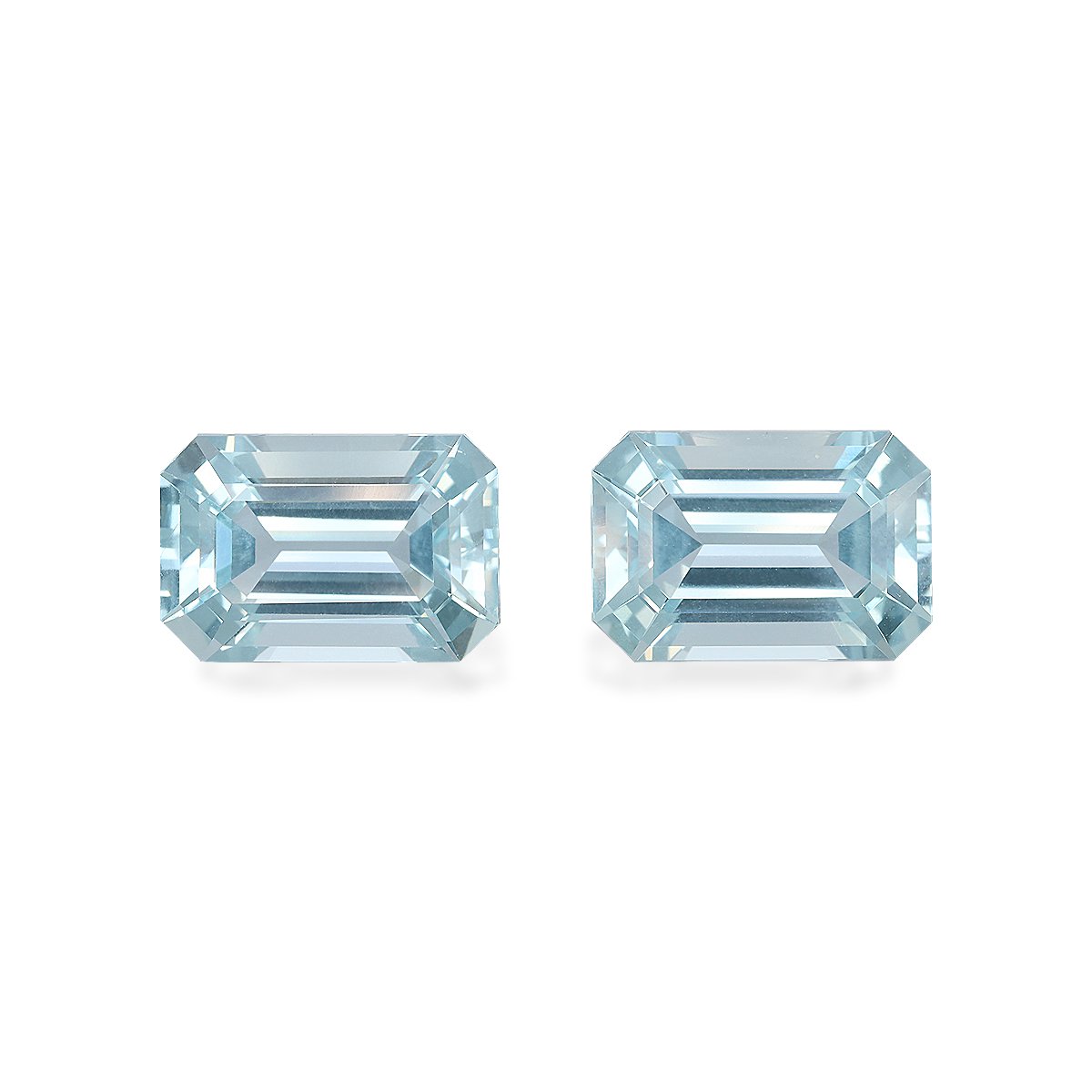 sky blue aquamarine, 12.88ct rectangular cut — main view
