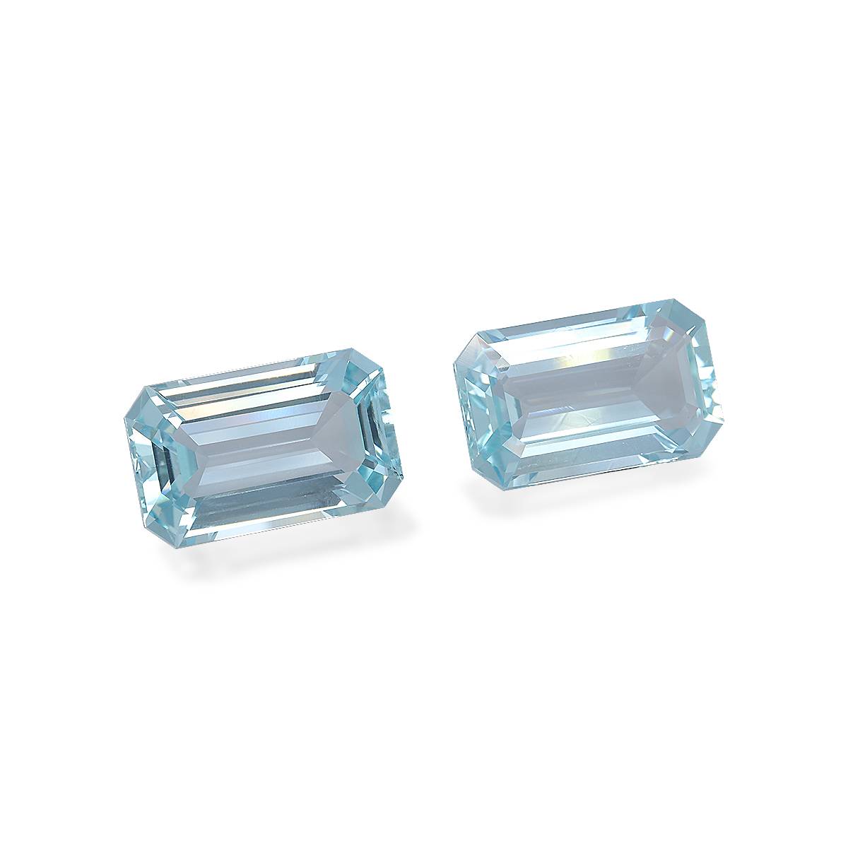 sky blue aquamarine, 20.04ct rectangular cut — view 3