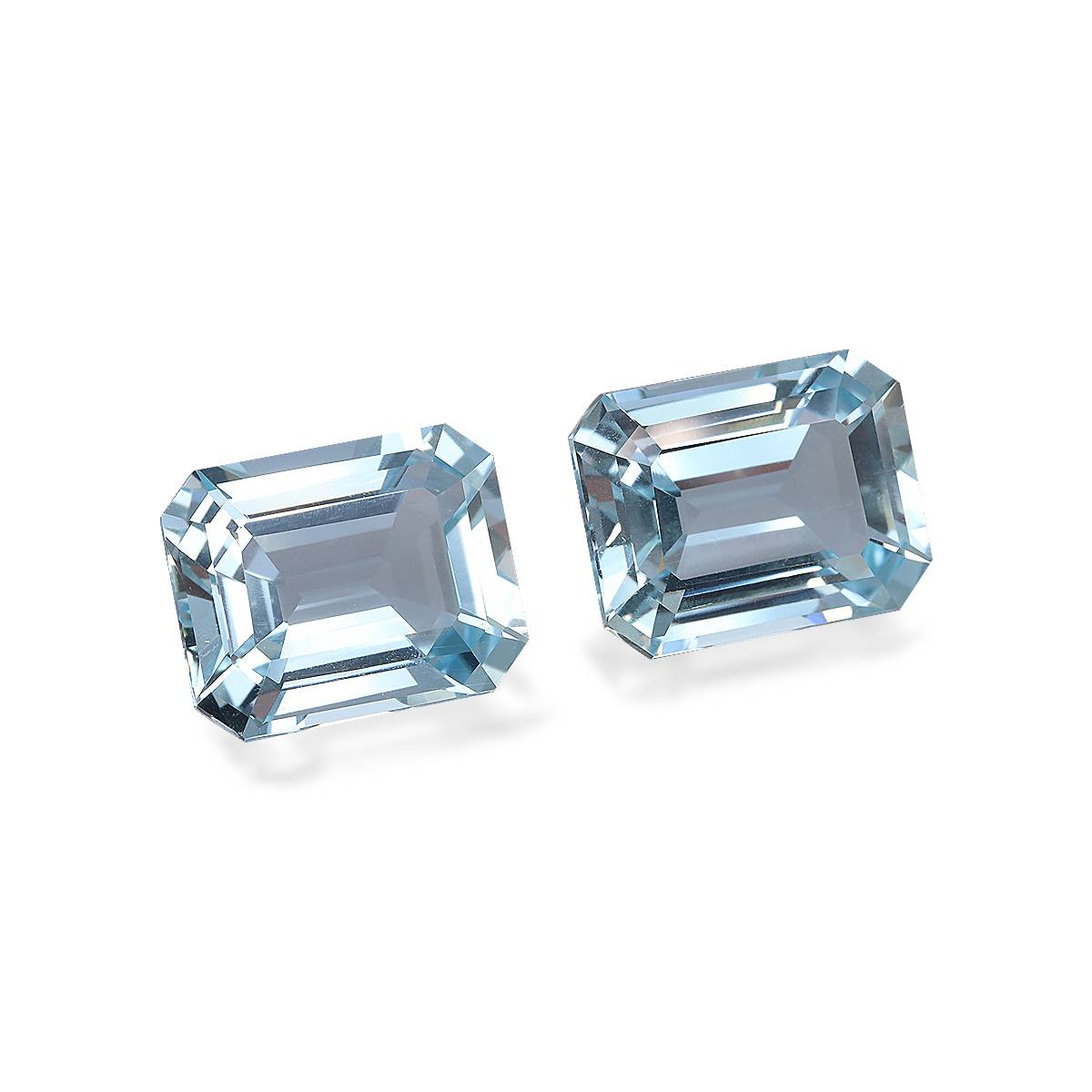 baby blue aquamarine, 20.26ct rectangular cut — view 3