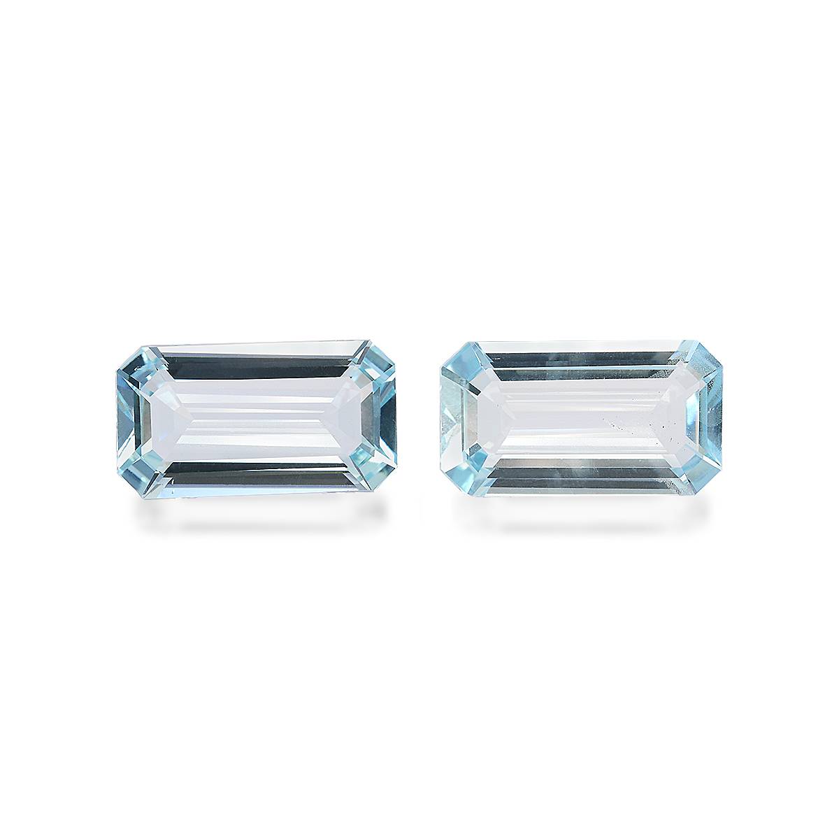 sky blue aquamarine, 9.19ct rectangular cut — main view