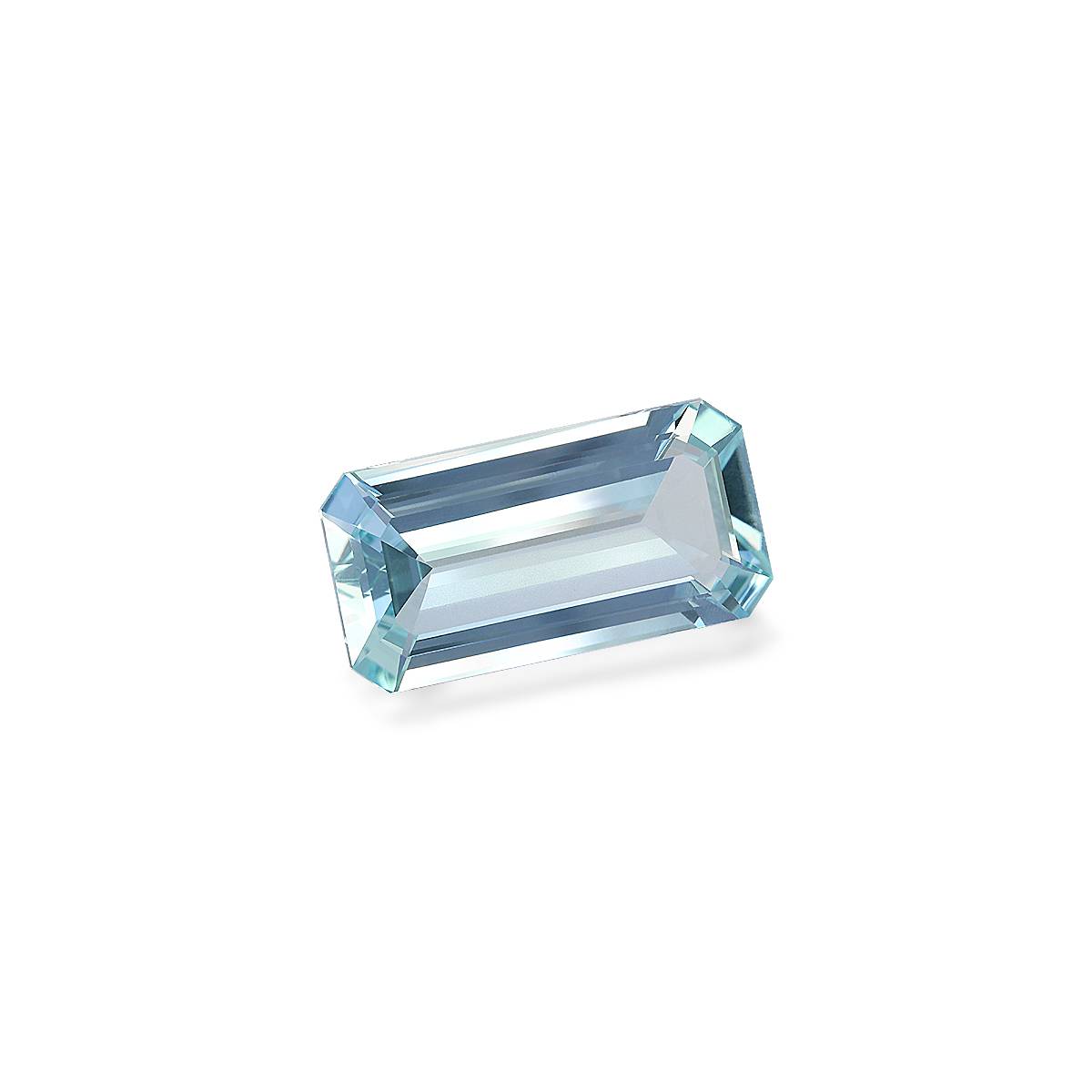 sky blue aquamarine, 11.27ct rectangular cut — view 3