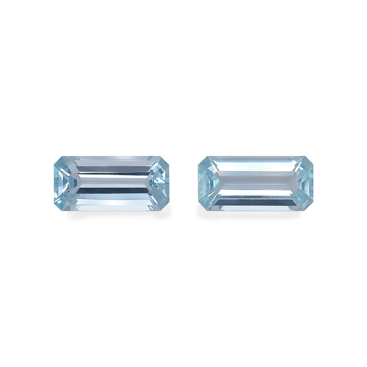 baby blue aquamarine, 12.72ct rectangular cut — main view