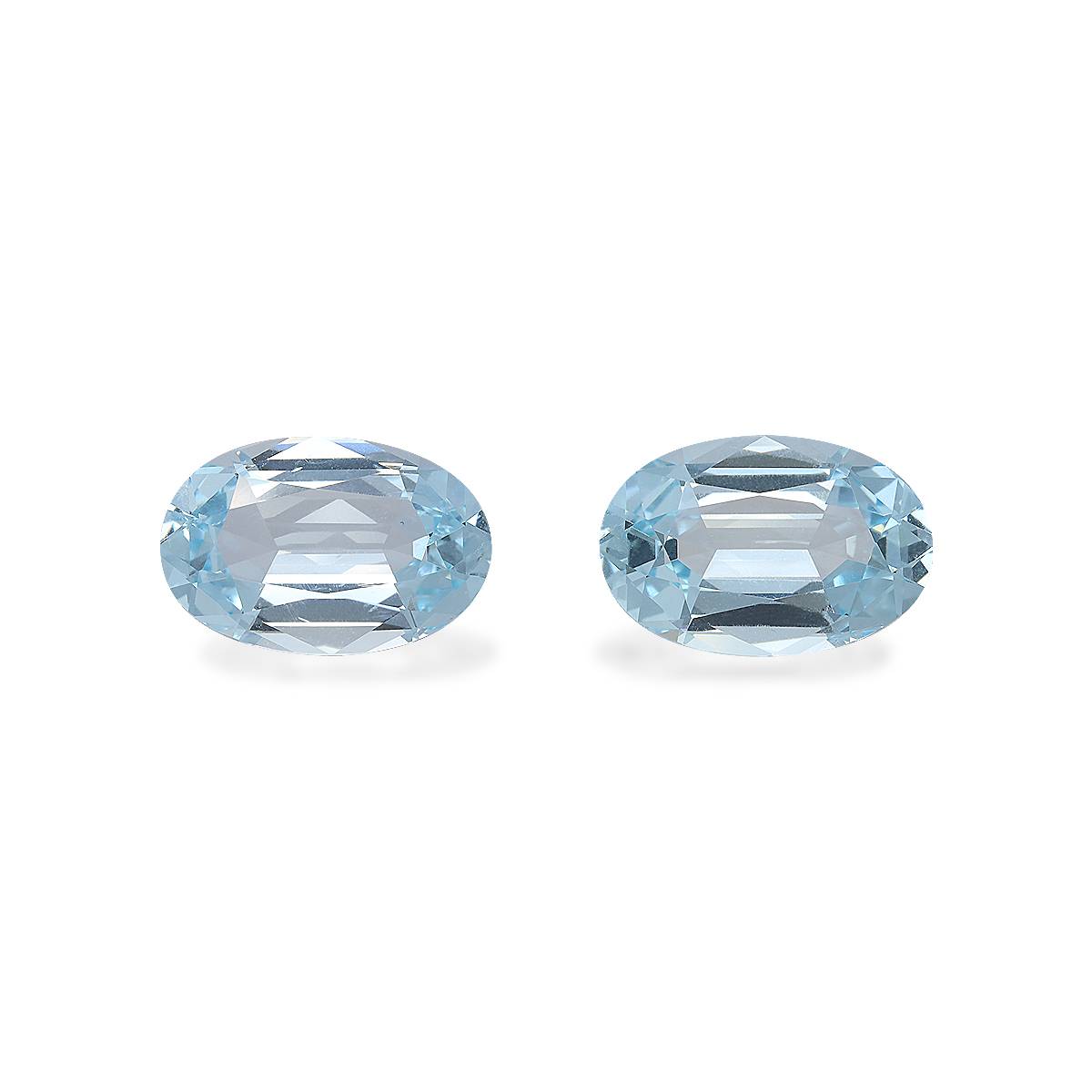 baby blue aquamarine, 9.62ct oval cut — main view
