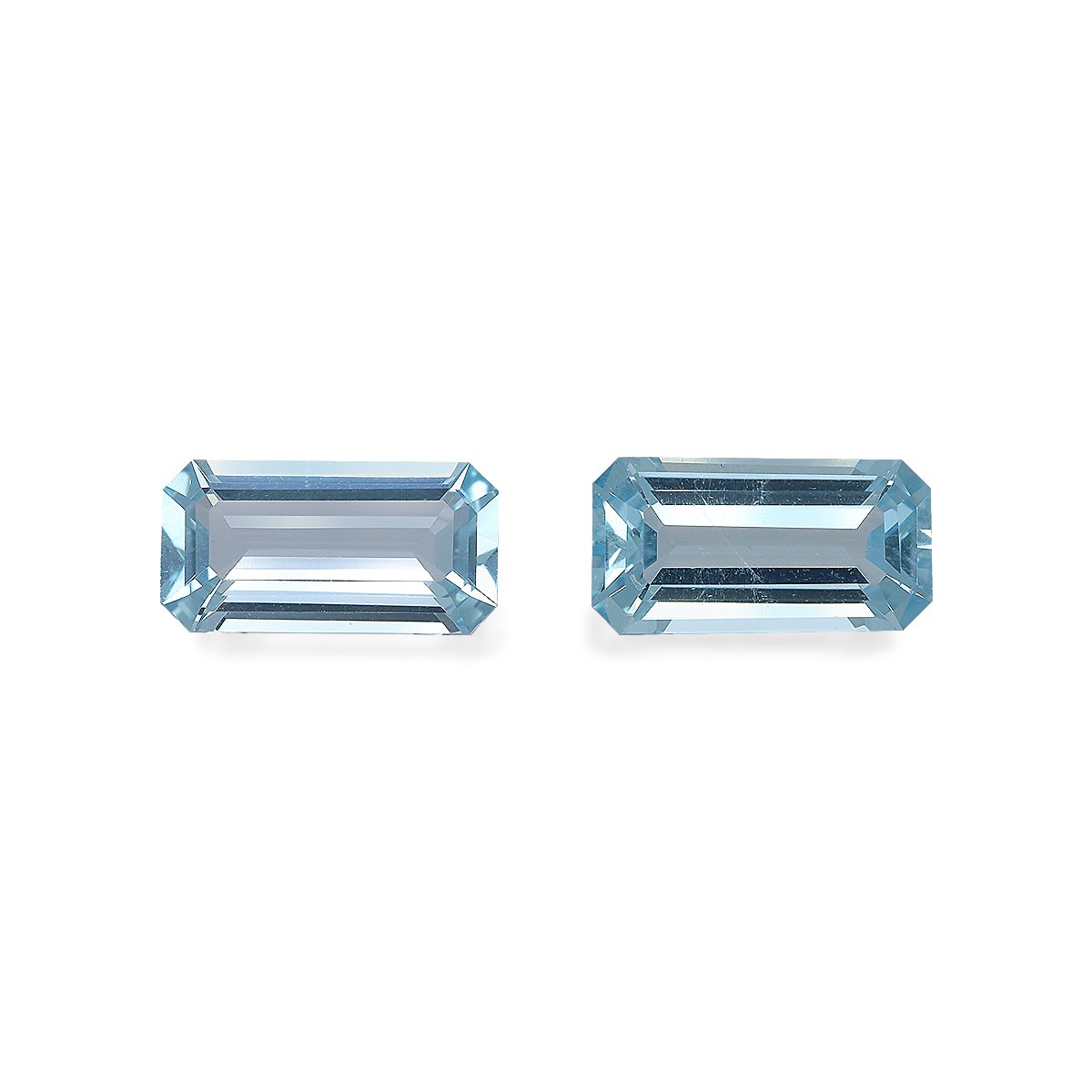 sky blue aquamarine, 6.82ct rectangular cut — main view