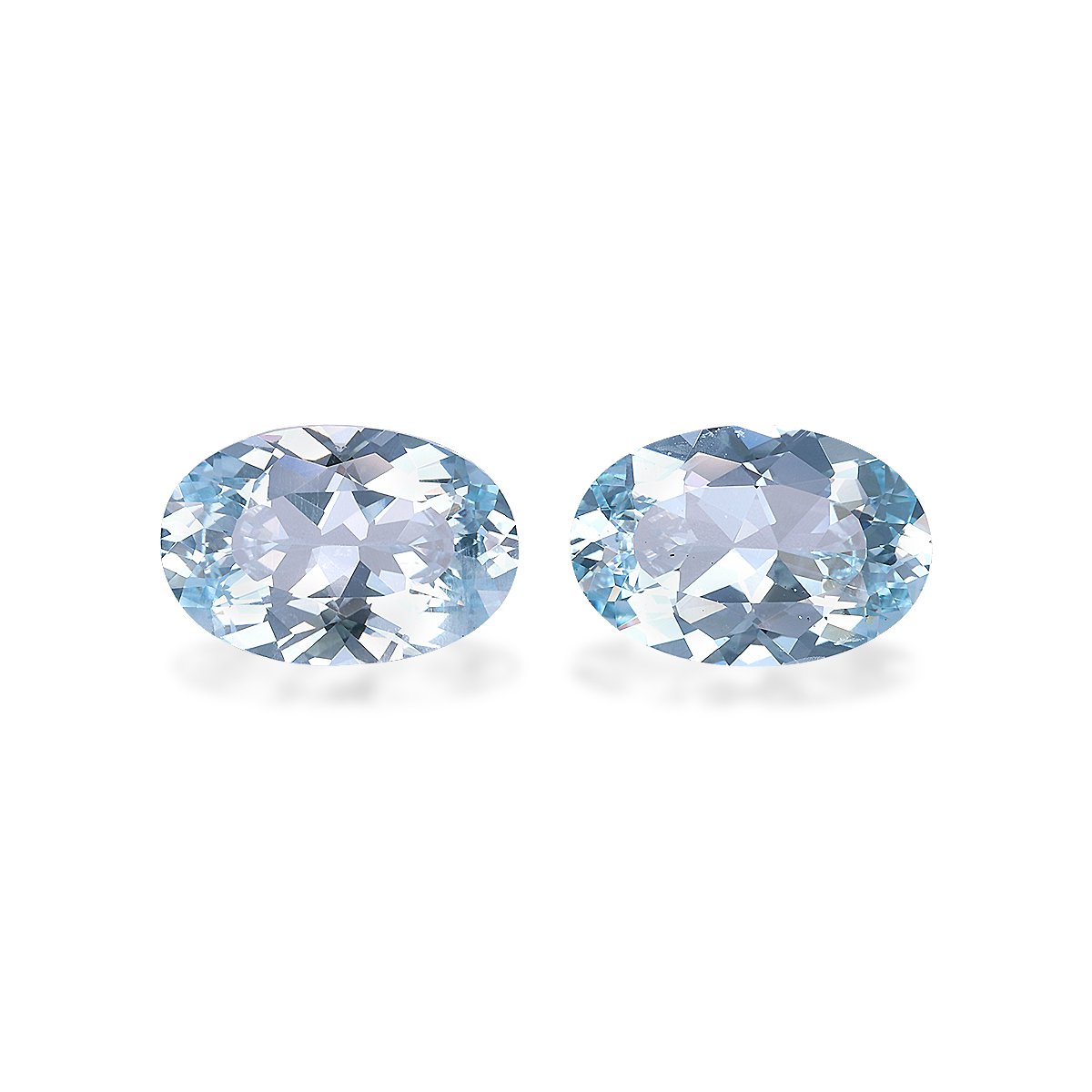 baby blue aquamarine, 6.4ct oval cut — main view