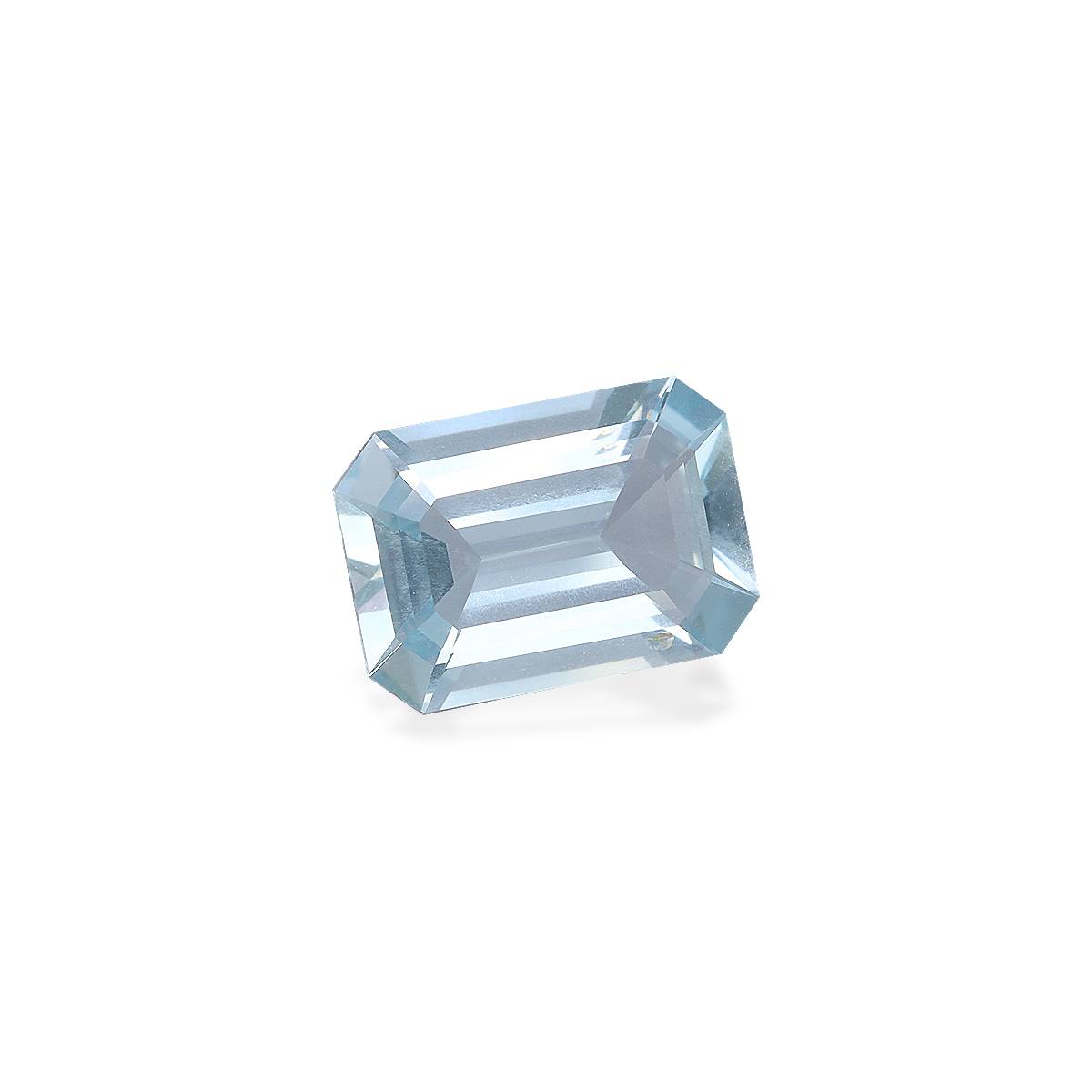 sky blue aquamarine, 4.31ct rectangular cut — view 3