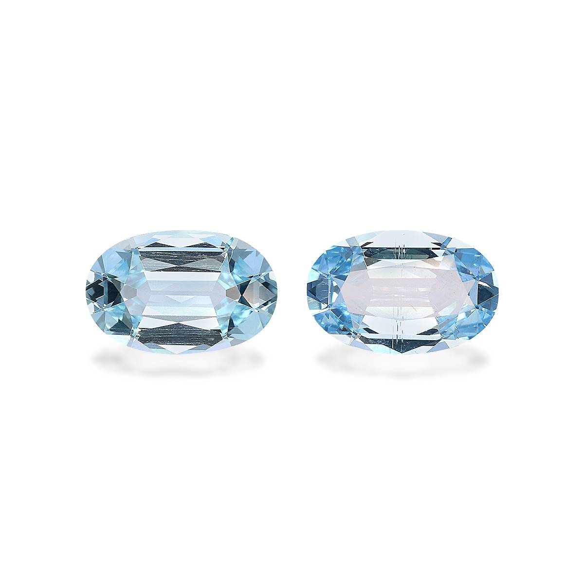 Santa Maria blue aquamarine, 6.1ct oval cut — main view