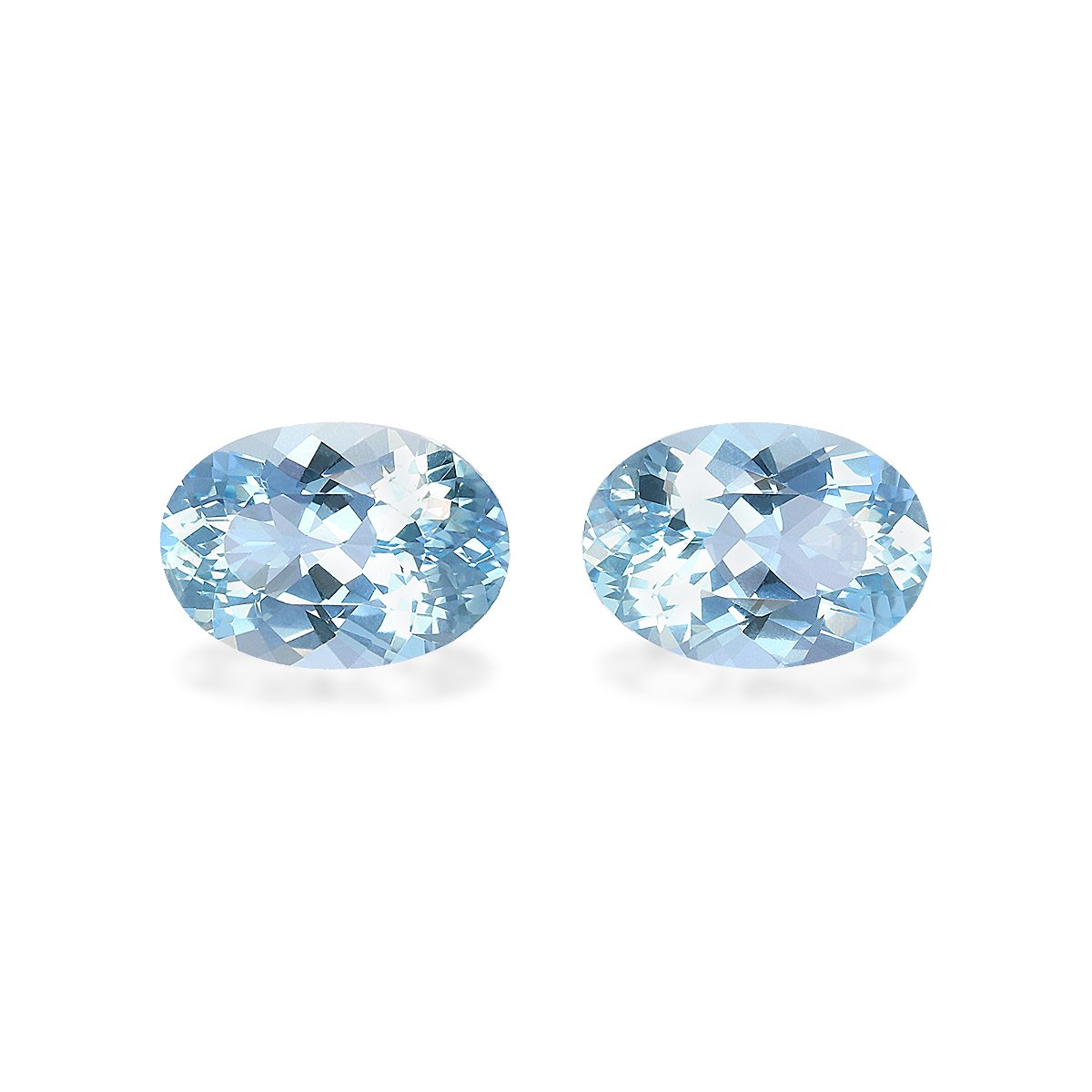 baby blue aquamarine, 3.96ct oval cut — main view