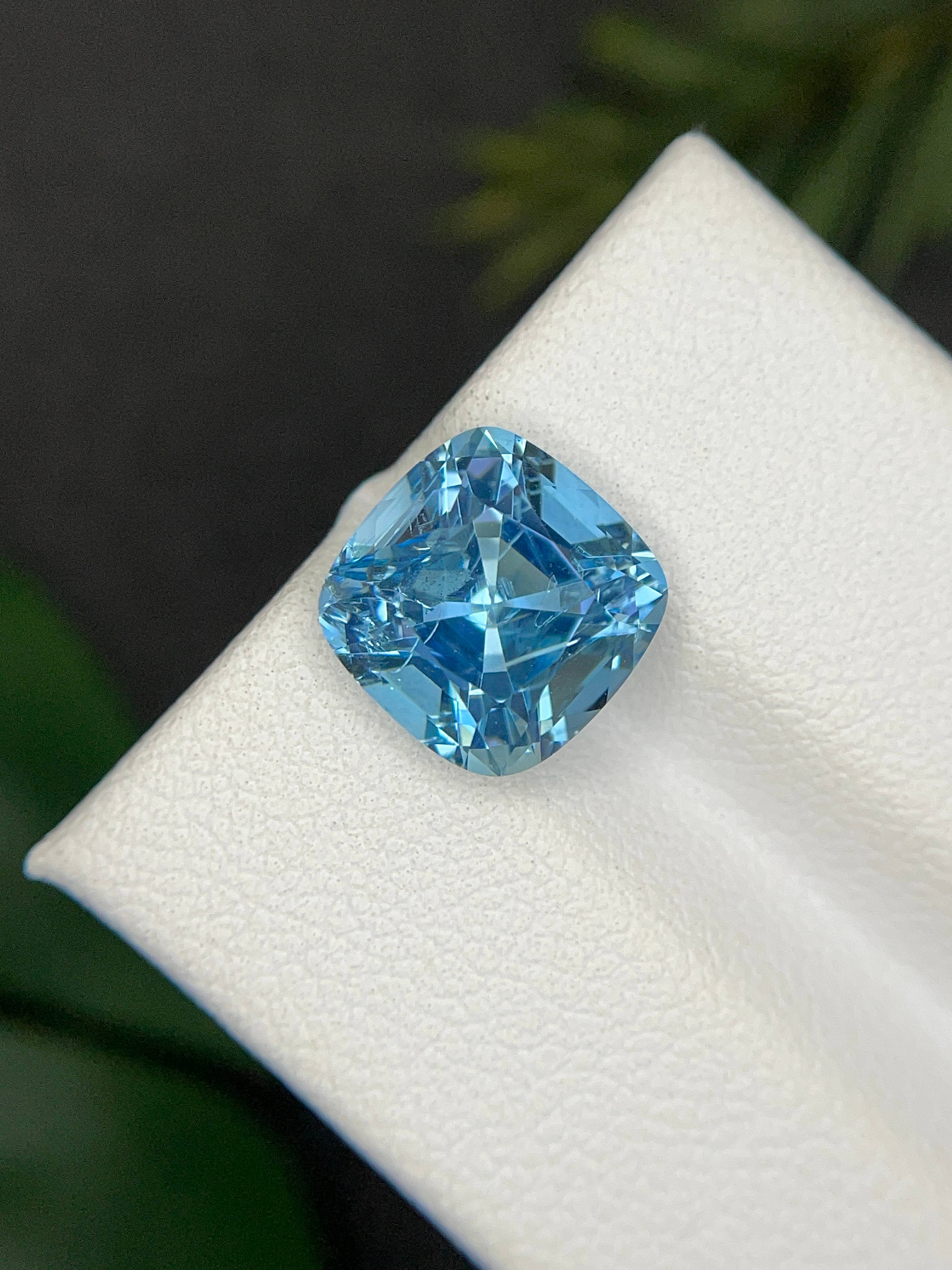 ice blue aquamarine, 4.22ct cushion cut — view 5