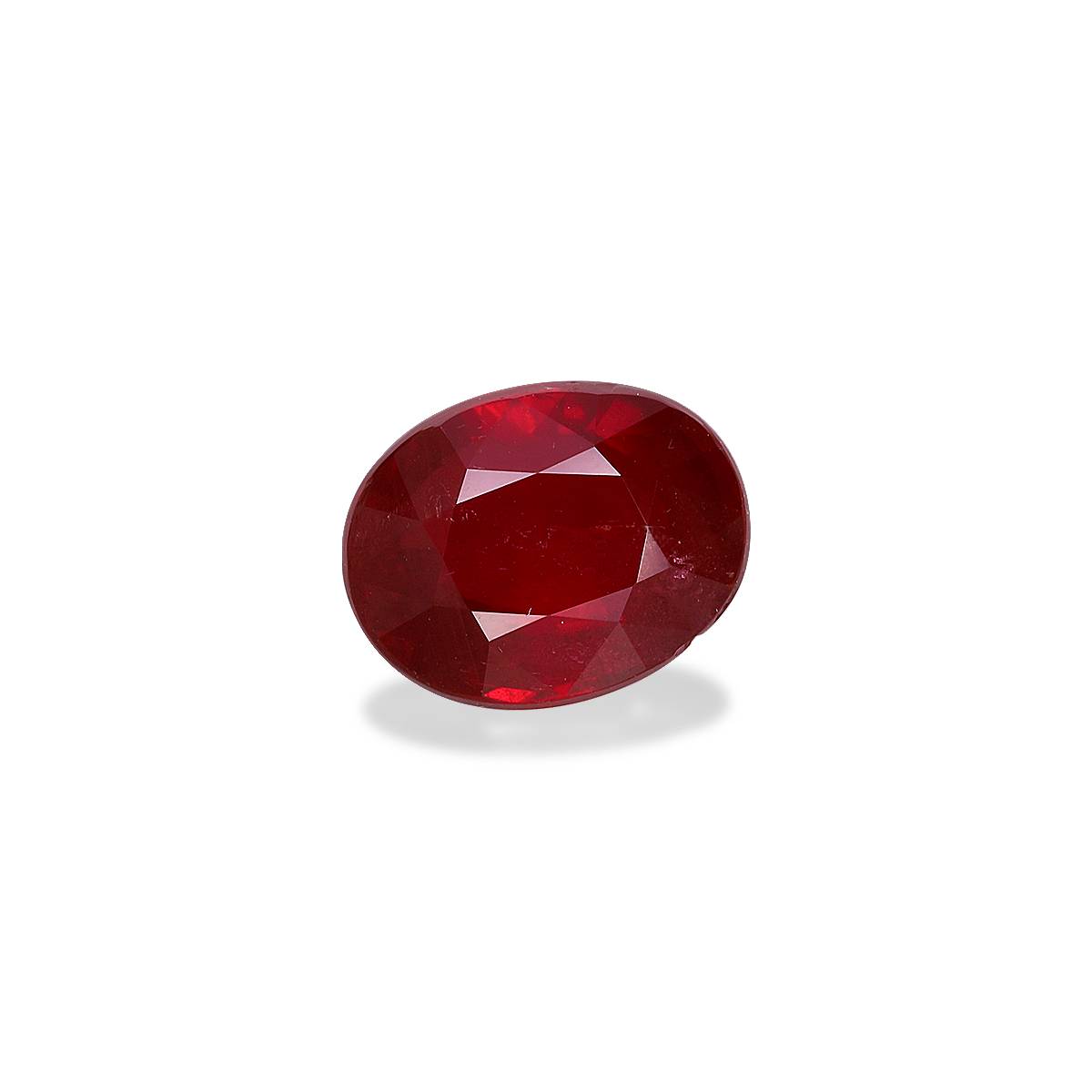 red mozambique ruby, 3ct oval cut — view 3