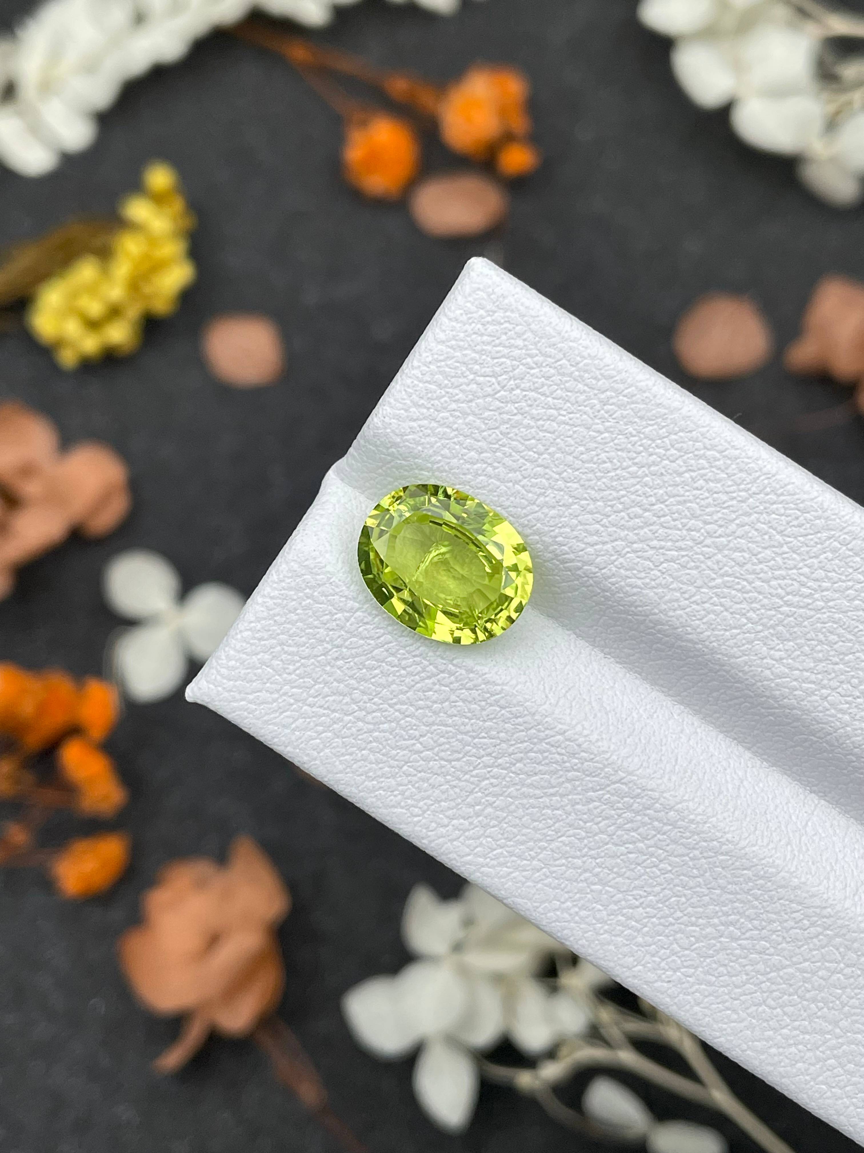 lime green chrysoberyl, 3.49ct oval cut — view 5